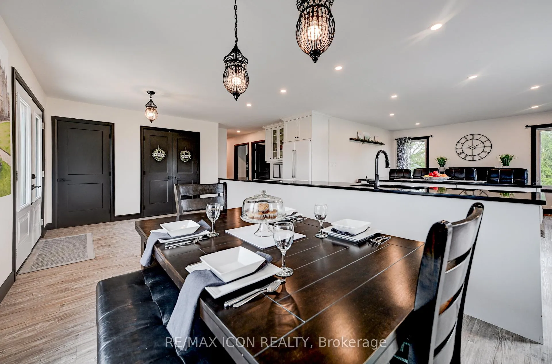 Photo 29 of 224242 Southgate 2 Road, Southgate — HOMEH