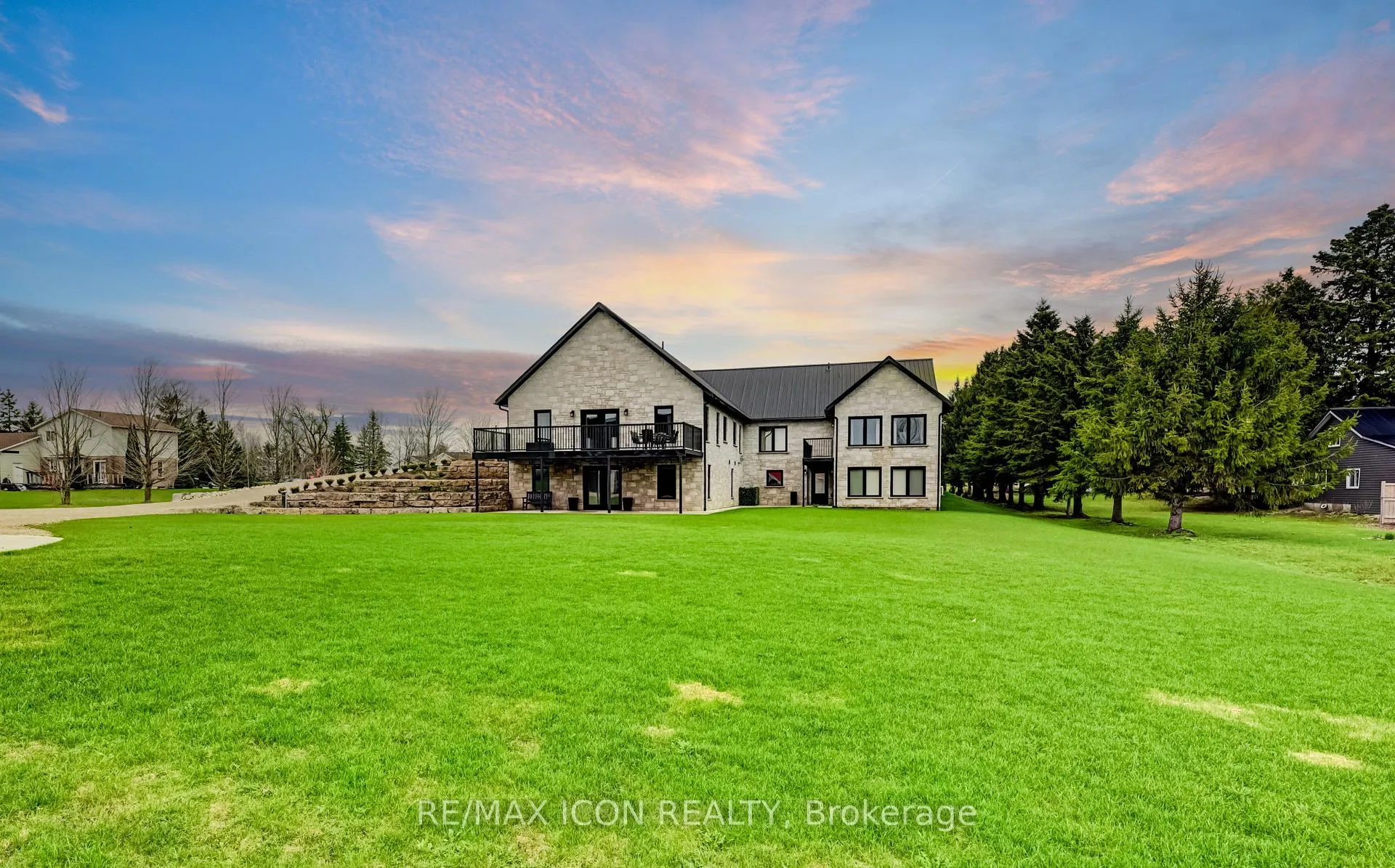 Photo 44 of 224242 Southgate 2 Road, Southgate — HOMEH
