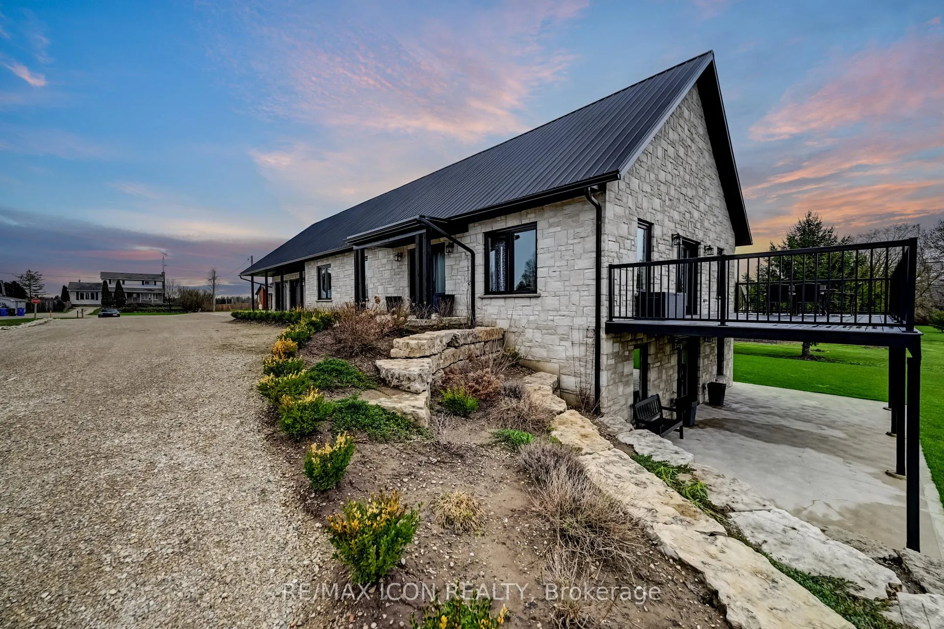Photo 45 of 224242 Southgate 2 Road, Southgate — HOMEH
