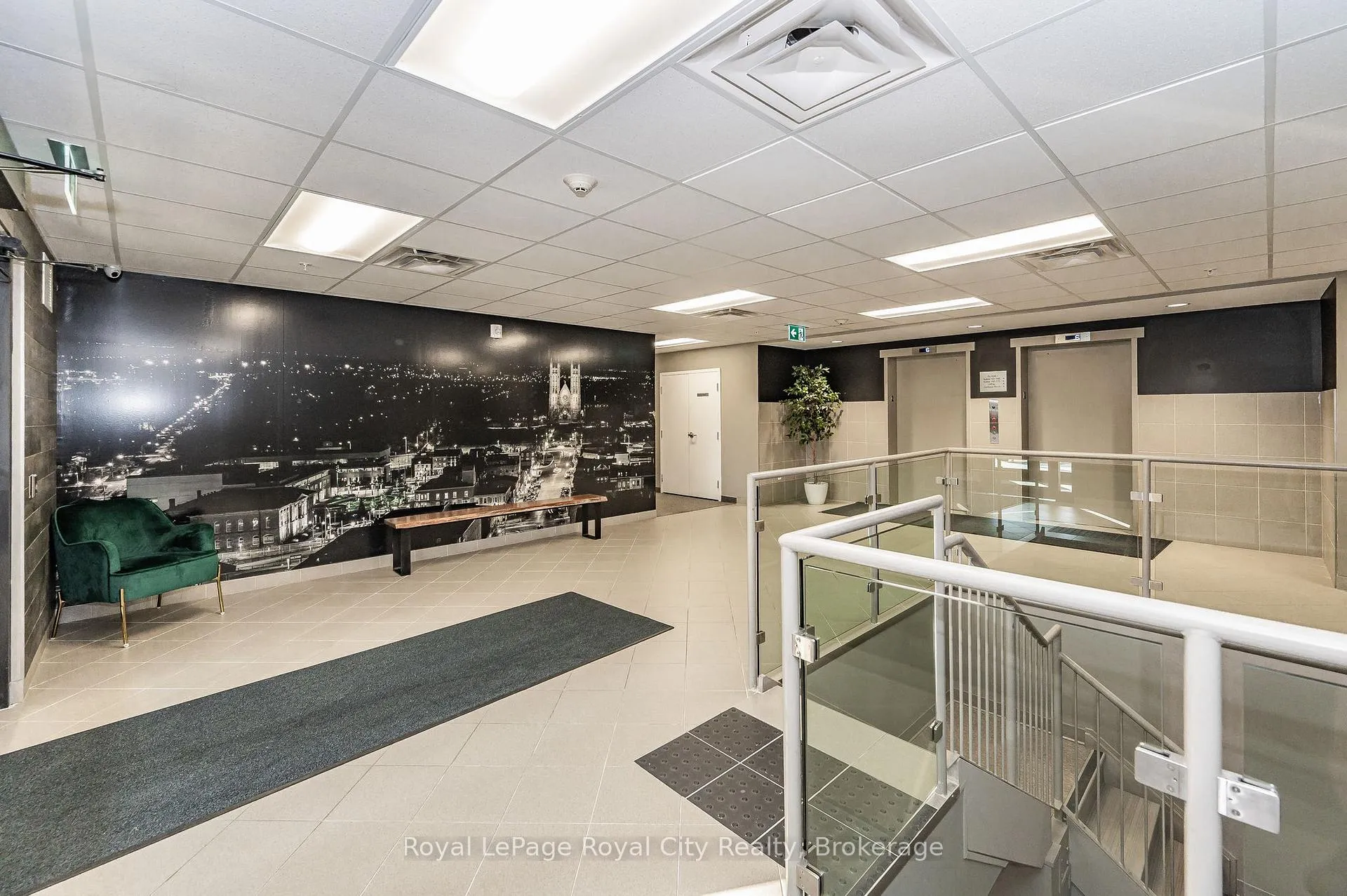 Photo 4 of Unit 308, 7 Kay Crescent, Guelph, Pineridge/Westminster Woods — HOMEH