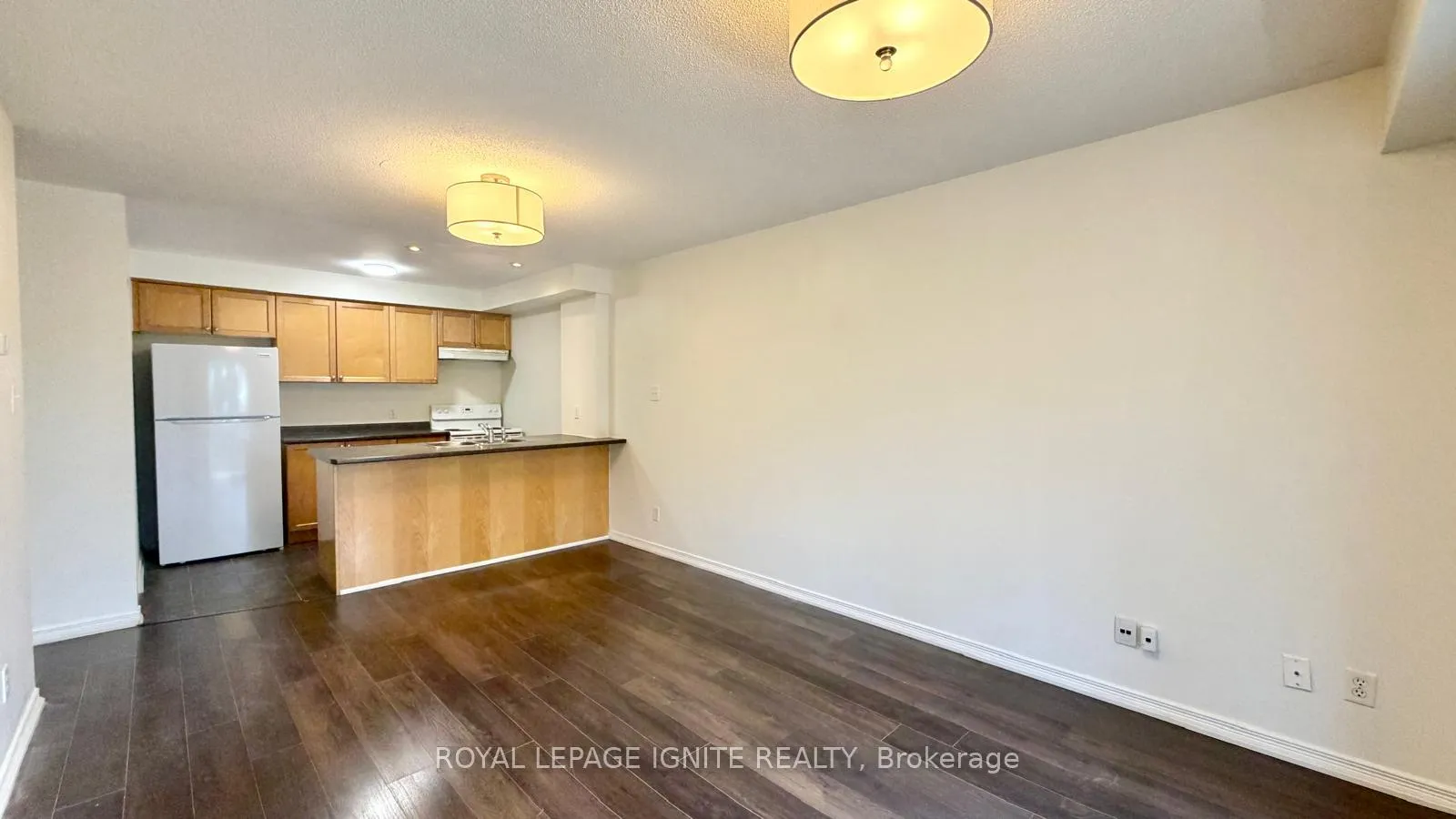 Photo 8 of Unit 310, 128 Aspen Springs Drive, Clarington, Bowmanville — HOMEH