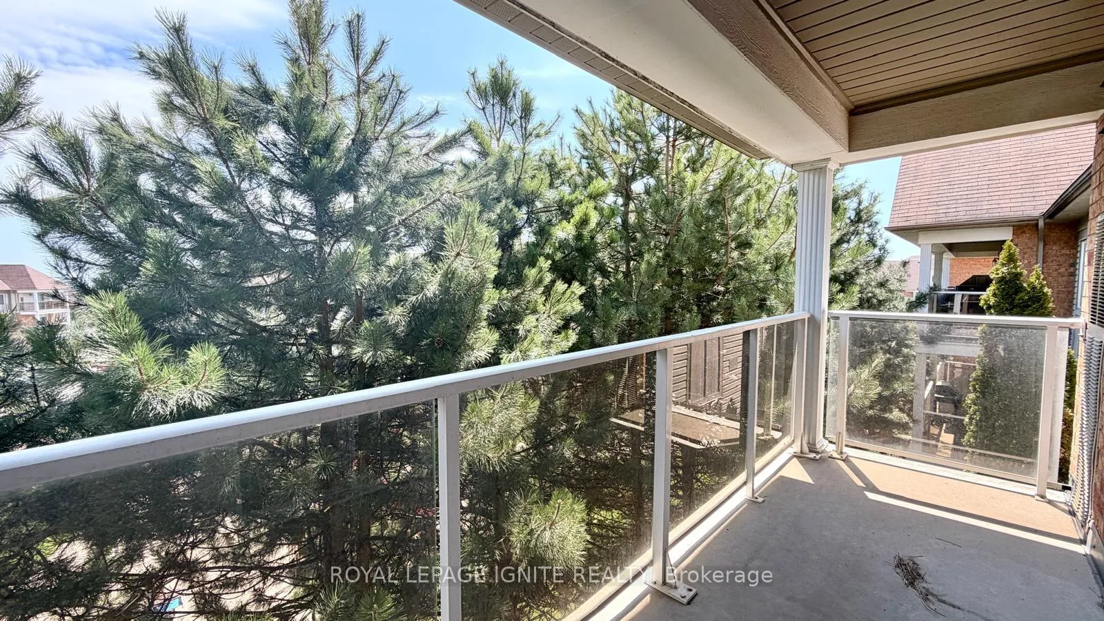 Photo 9 of Unit 310, 128 Aspen Springs Drive, Clarington, Bowmanville — HOMEH