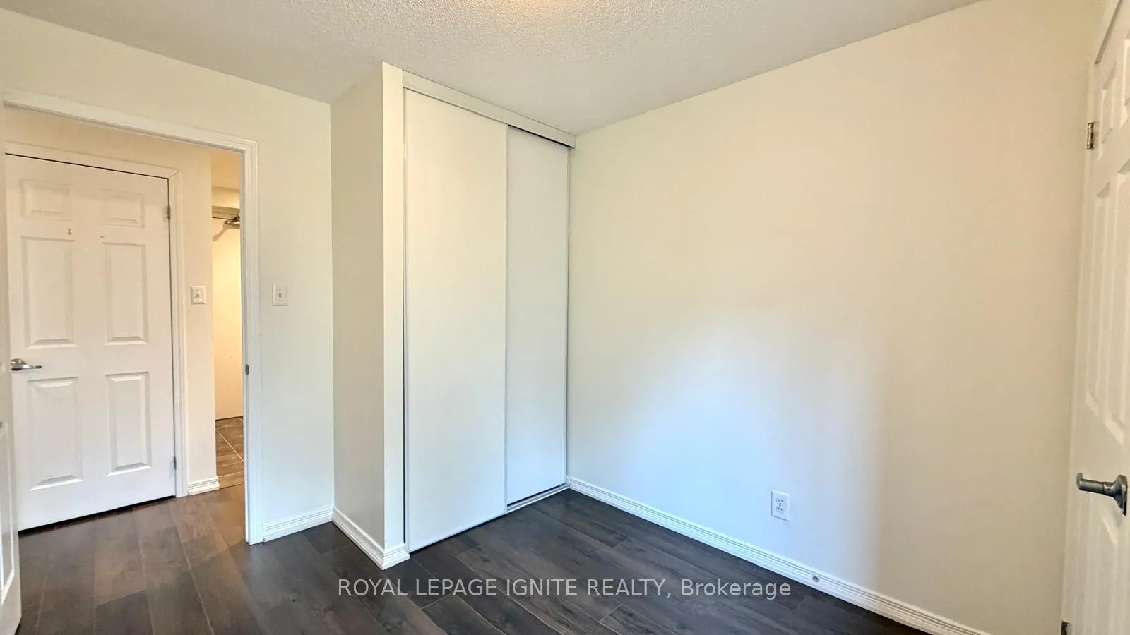 Photo 12 of Unit 310, 128 Aspen Springs Drive, Clarington, Bowmanville — HOMEH