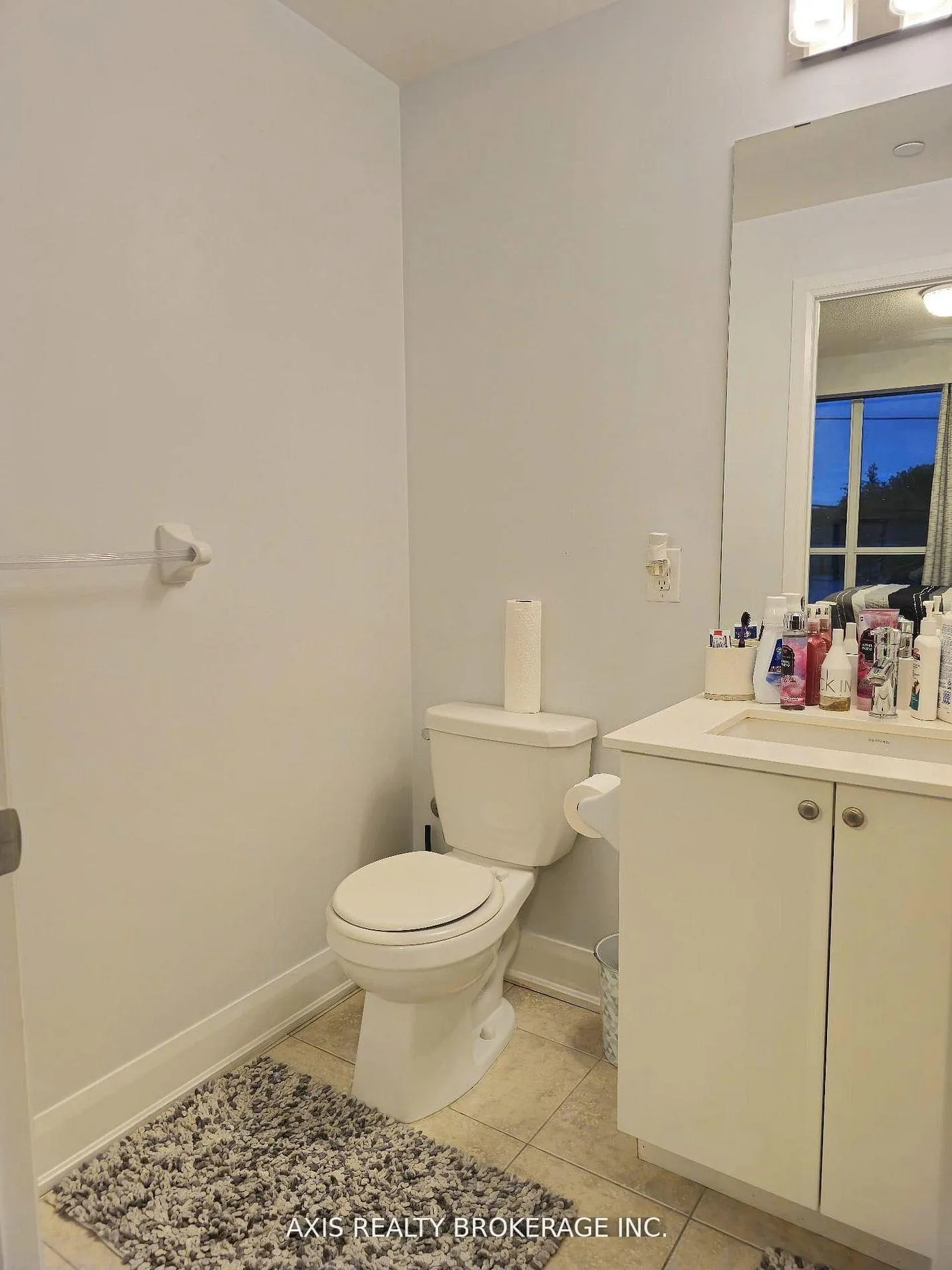 Photo 11 of Unit 321, 4700 Highway 7, Vaughan, East Woodbridge — HOMEH