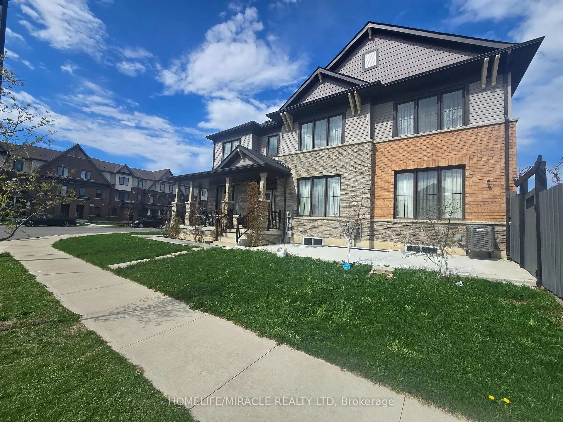 Photo 1 of 200 Bedrock Drive, Hamilton, Stoney Creek Mountain — HOMEH
