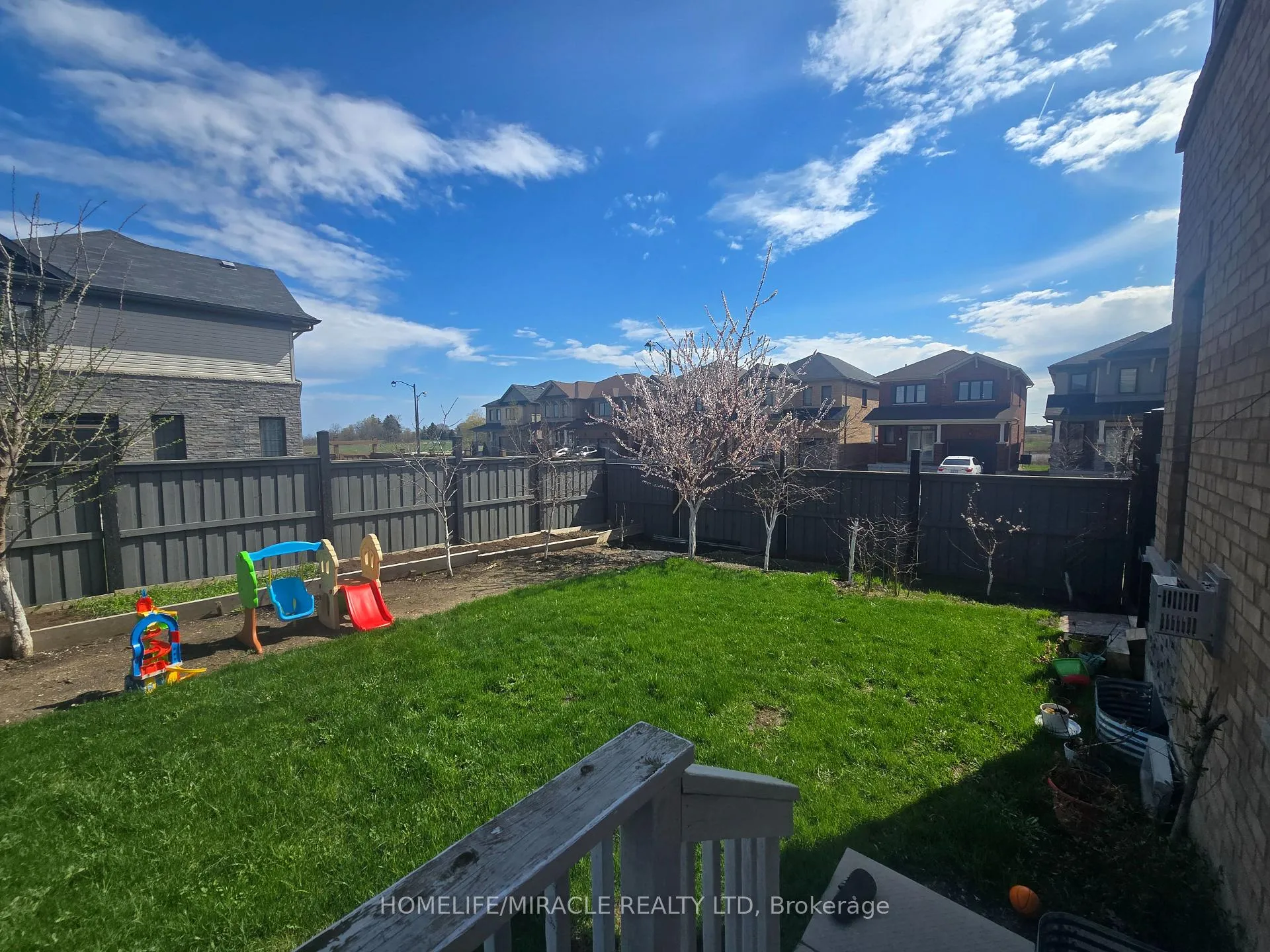 Photo 32 of 200 Bedrock Drive, Hamilton, Stoney Creek Mountain — HOMEH
