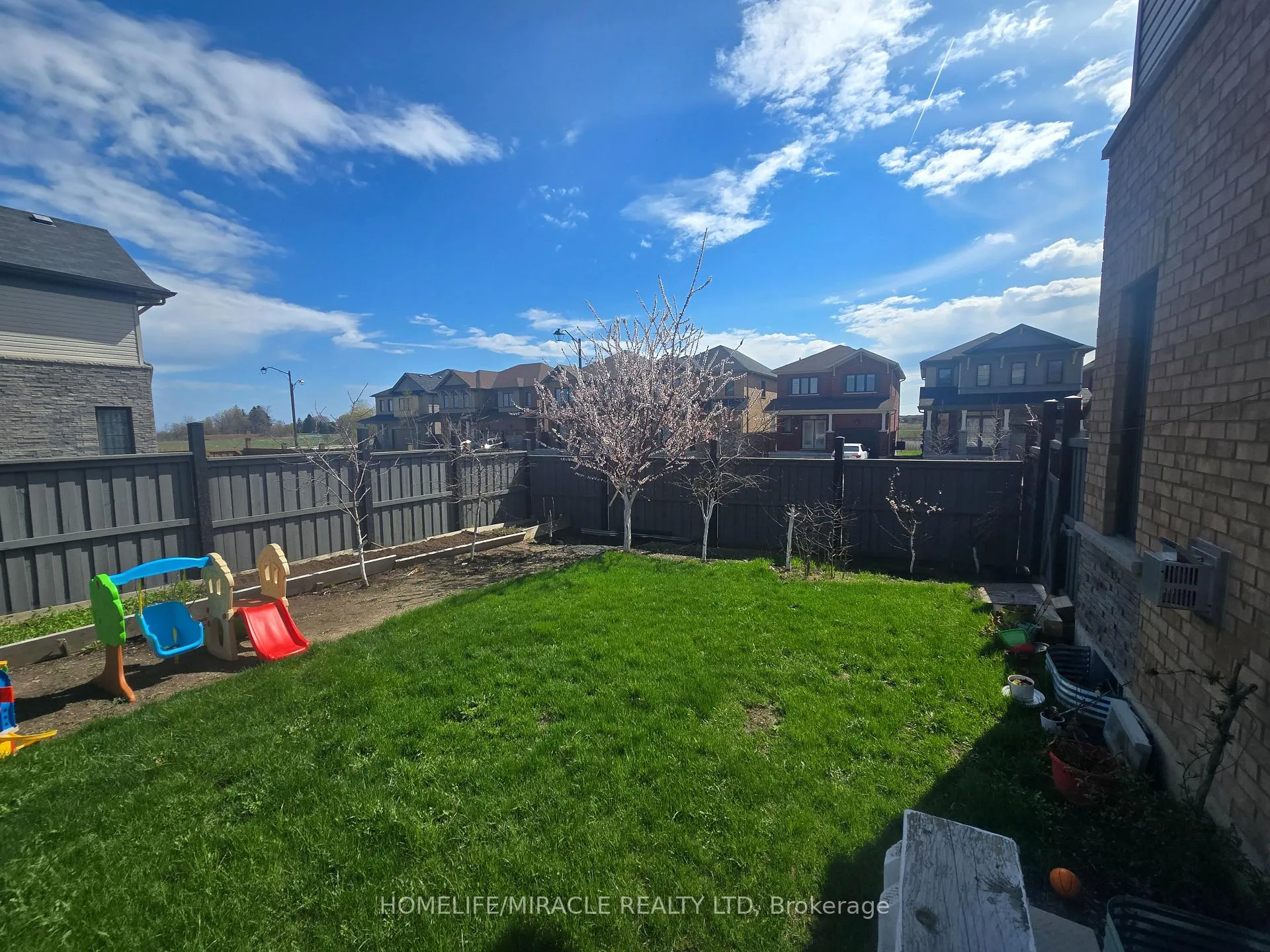 Photo 33 of 200 Bedrock Drive, Hamilton, Stoney Creek Mountain — HOMEH