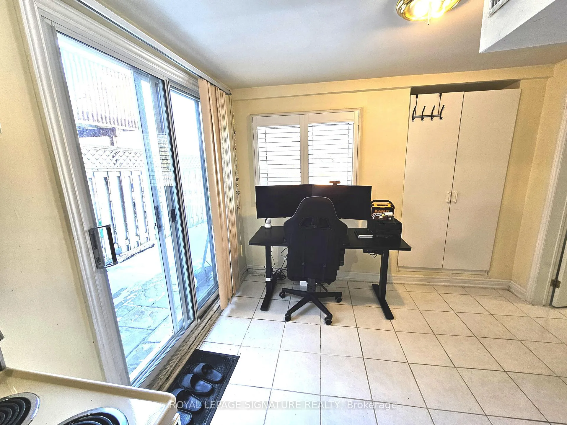 Photo 1 of Unit Lower  Level, 20 Colleen Street, Vaughan, Crestwood-Springfarm-Yorkhill — HOMEH