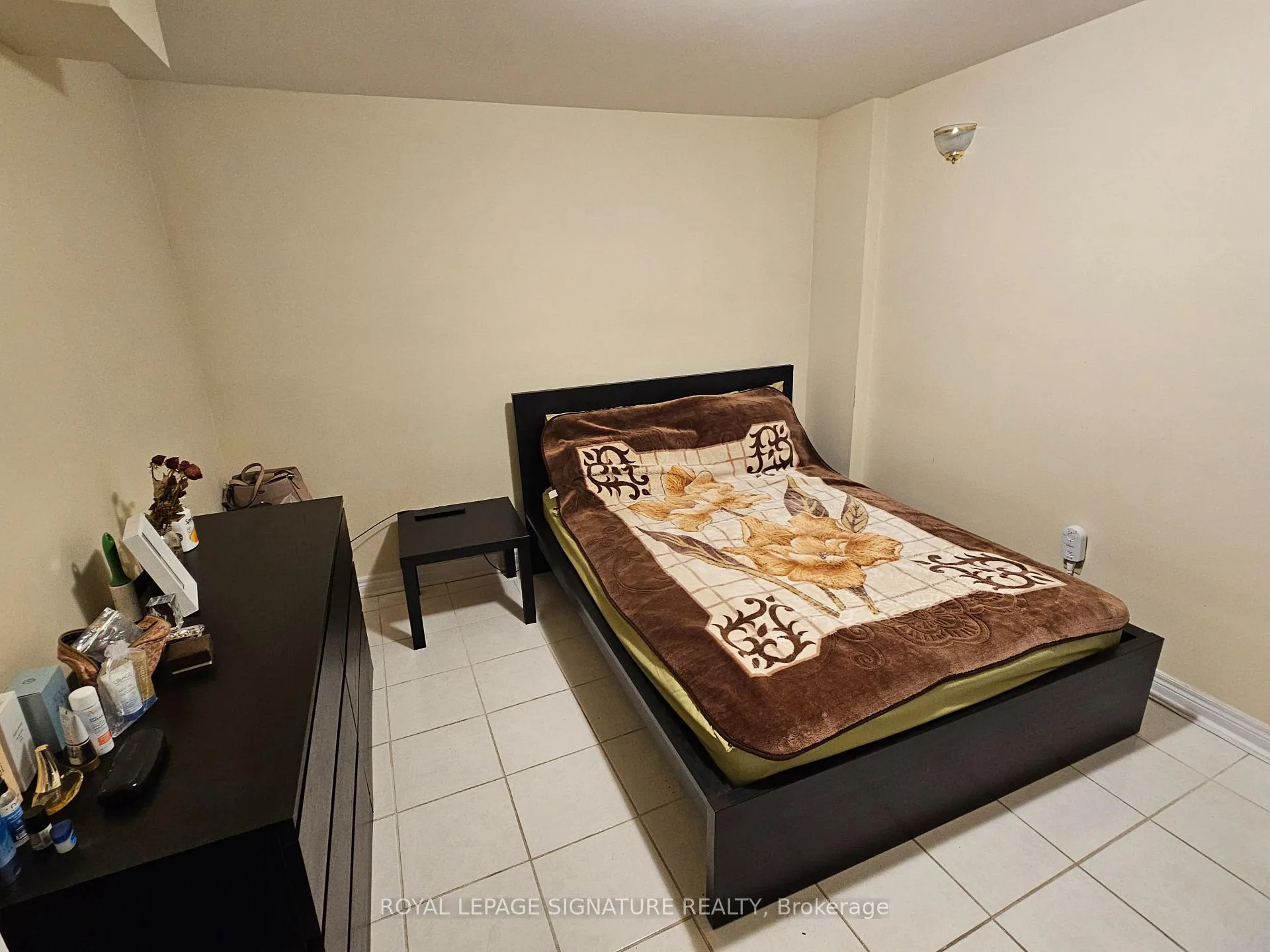 Photo 6 of Unit Lower  Level, 20 Colleen Street, Vaughan, Crestwood-Springfarm-Yorkhill — HOMEH