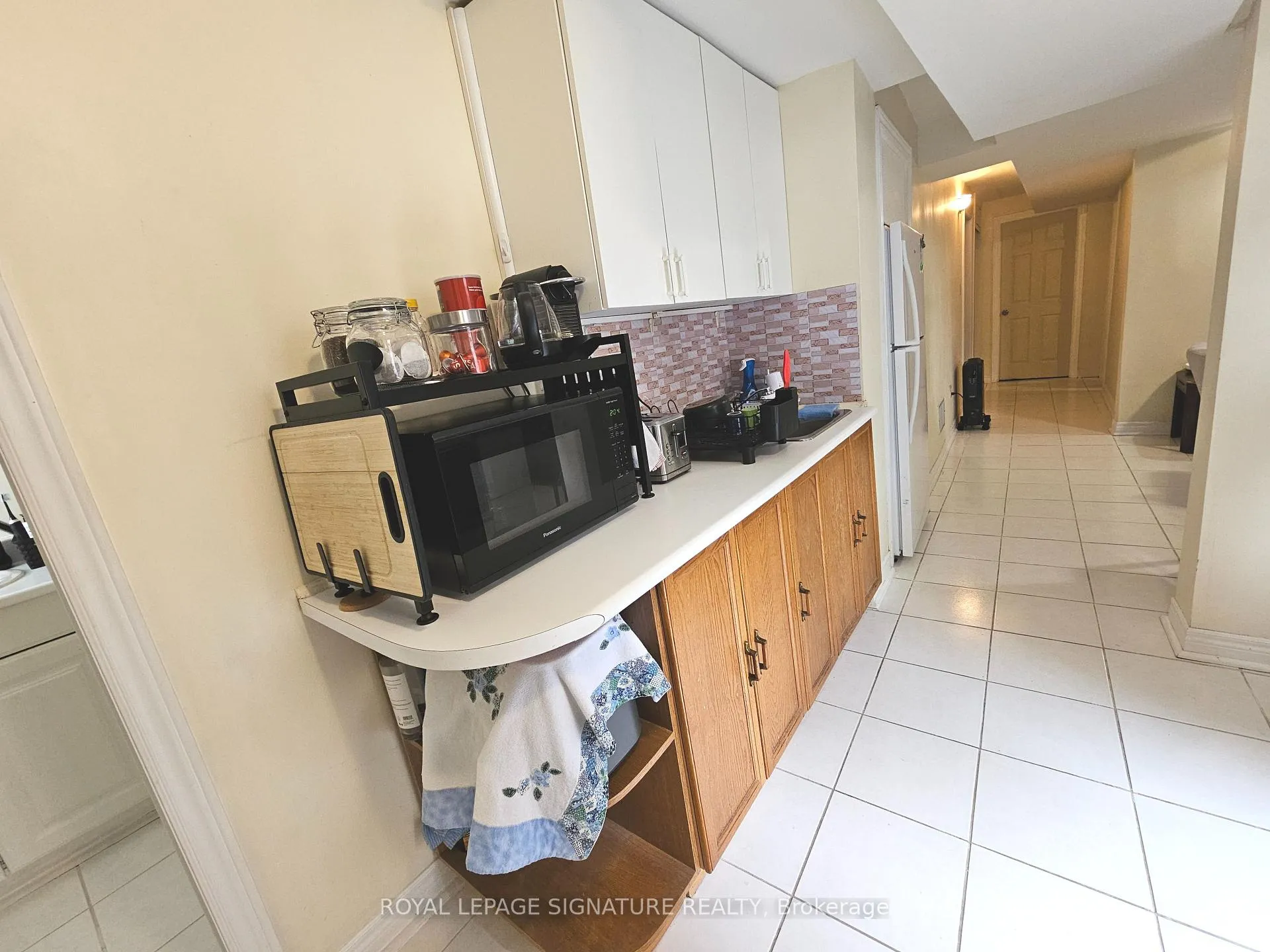 Photo 11 of Unit Lower  Level, 20 Colleen Street, Vaughan, Crestwood-Springfarm-Yorkhill — HOMEH