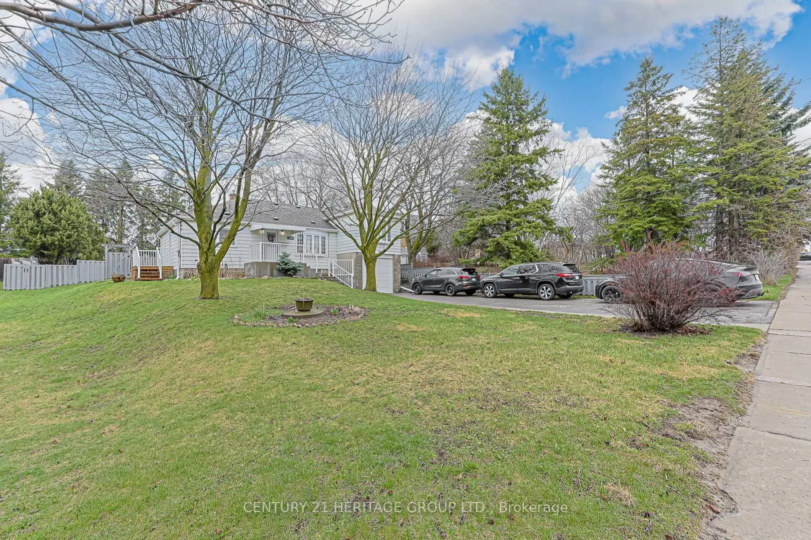 Photo 2 of 1059 Gorham Street, Newmarket, Gorham-College Manor — HOMEH