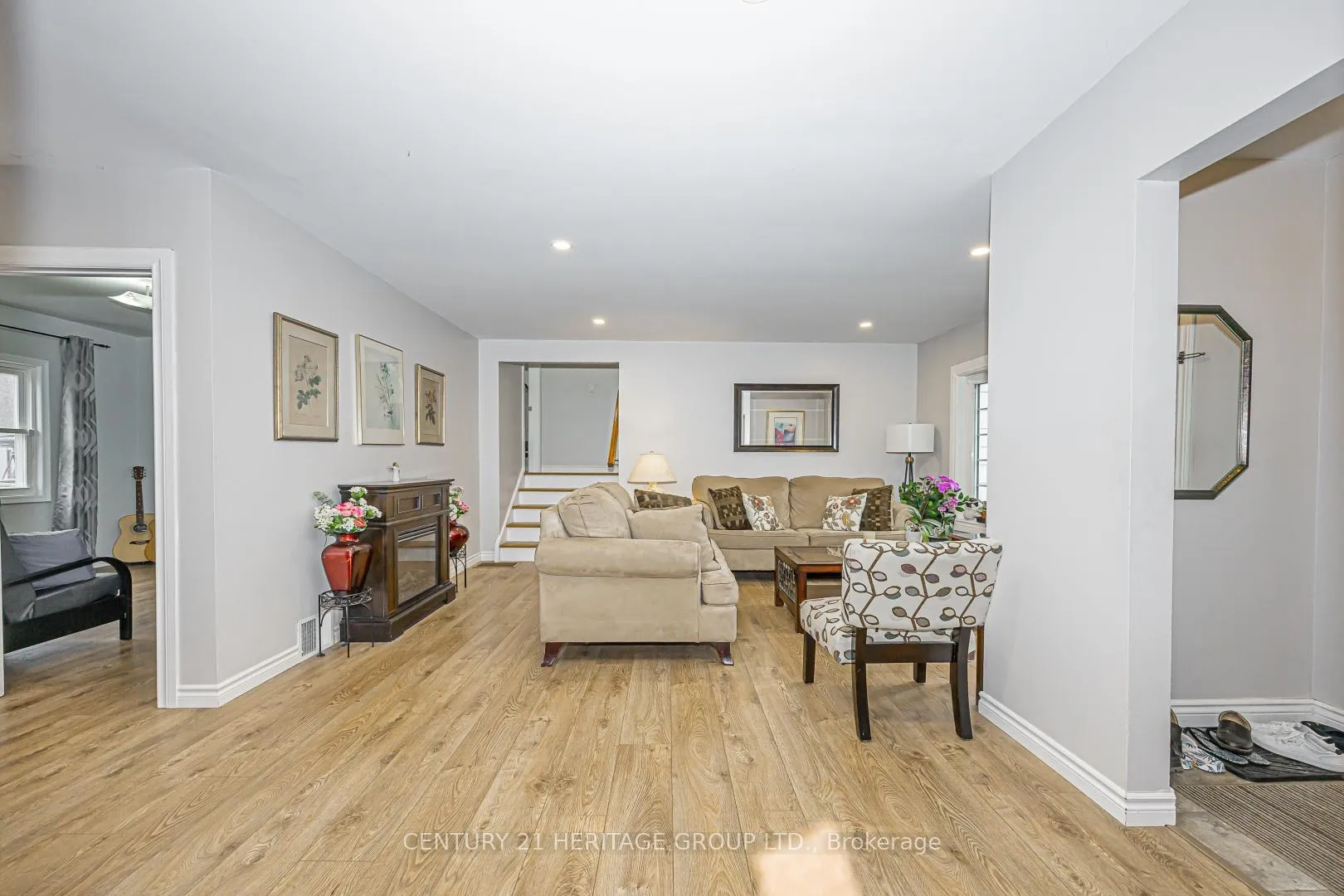 Photo 12 of 1059 Gorham Street, Newmarket, Gorham-College Manor — HOMEH