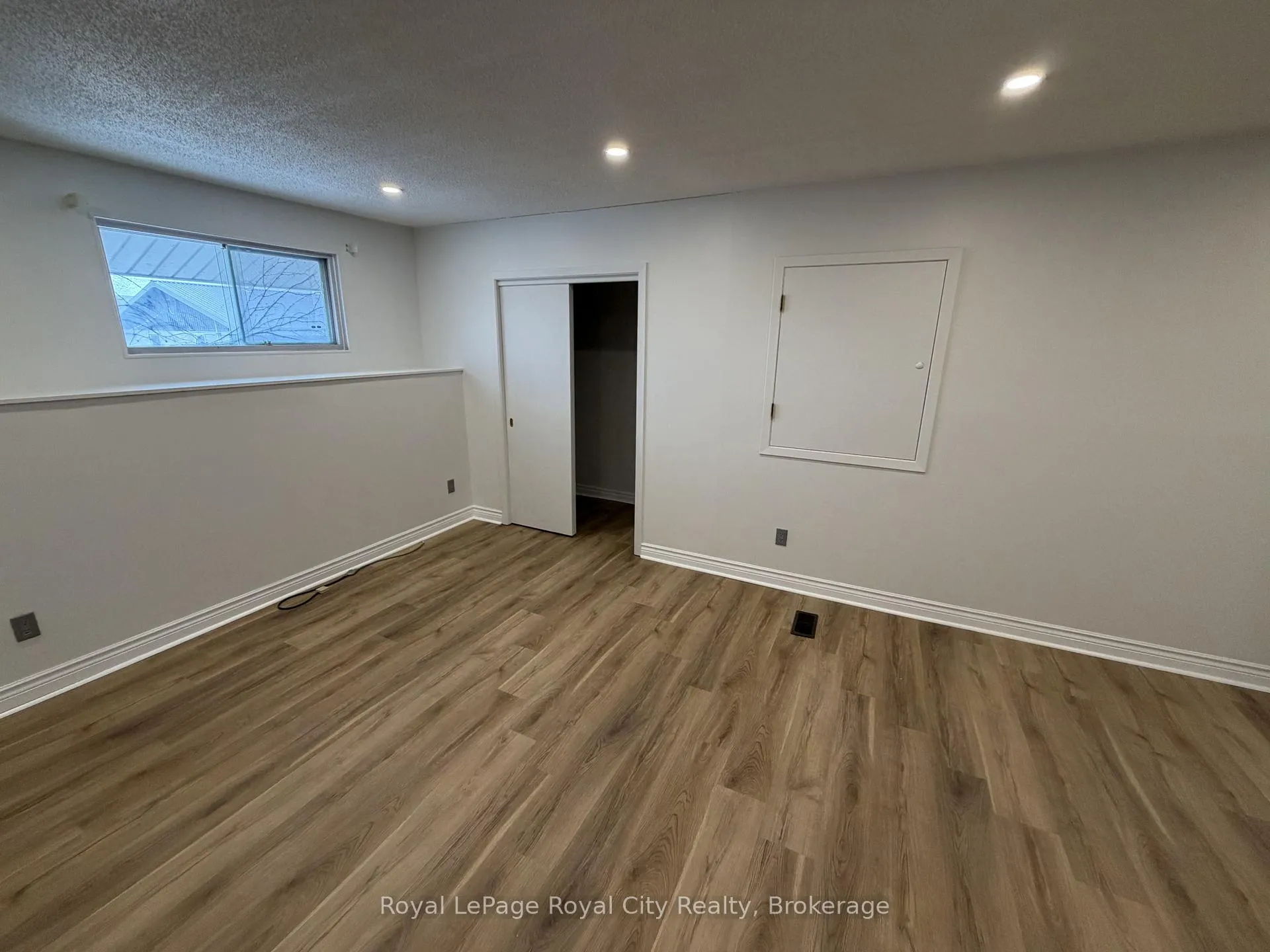 Photo 7 of Unit 2, 245 Speedvale Avenue W, Guelph, Junction/Onward Willow — HOMEH