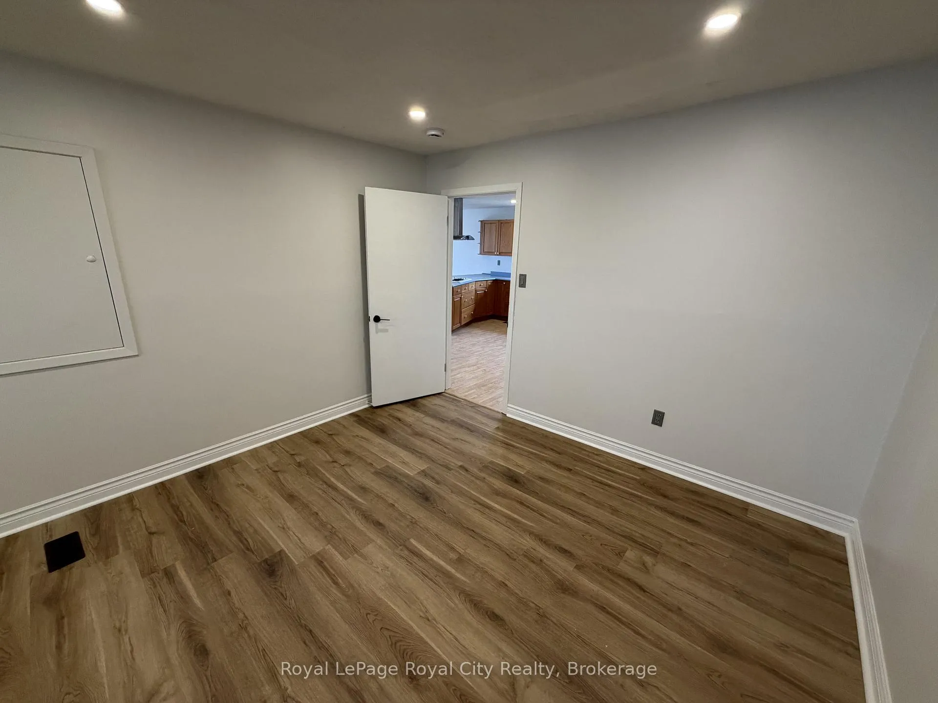 Photo 8 of Unit 2, 245 Speedvale Avenue W, Guelph, Junction/Onward Willow — HOMEH