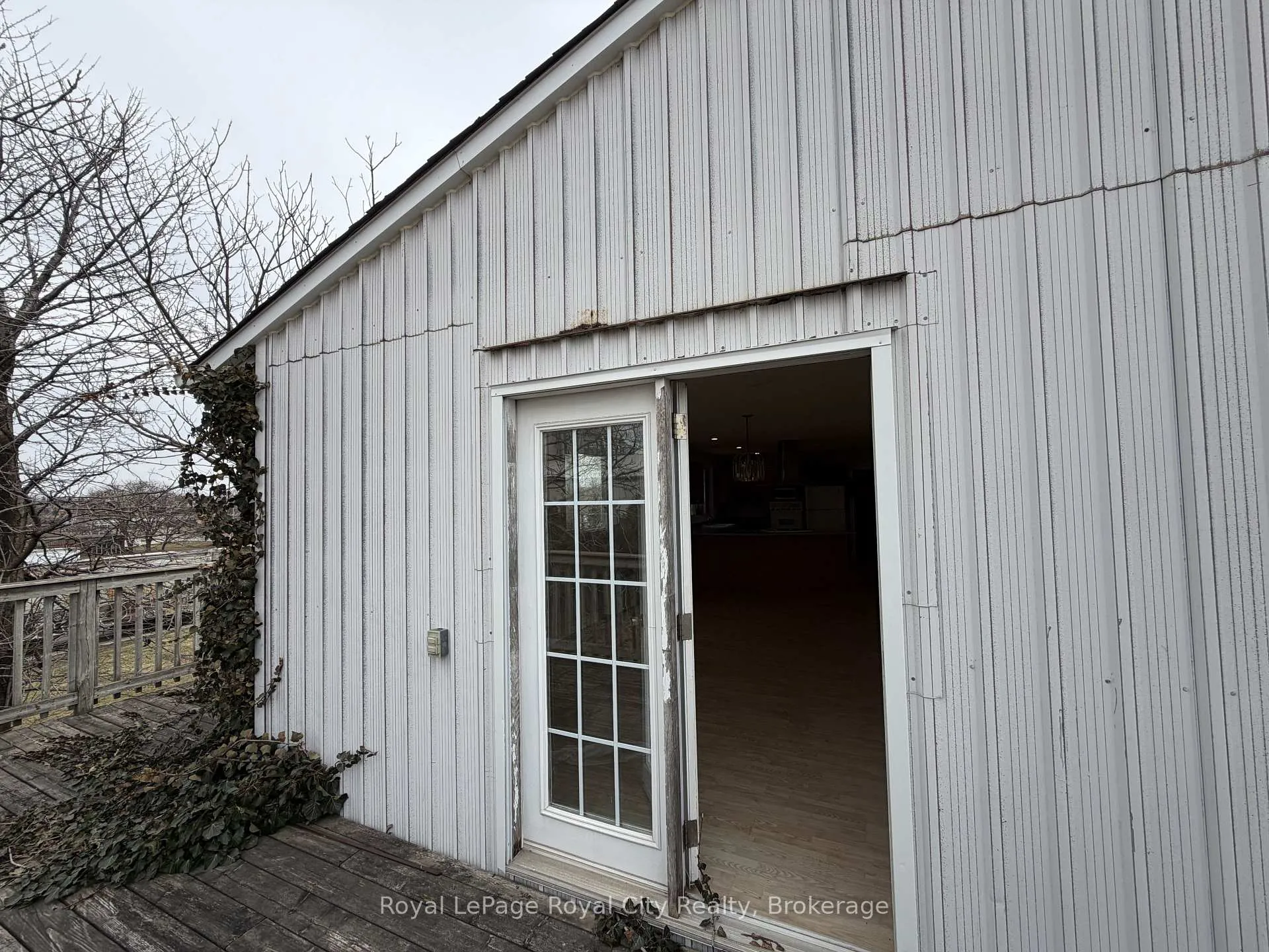 Photo 12 of Unit 2, 245 Speedvale Avenue W, Guelph, Junction/Onward Willow — HOMEH