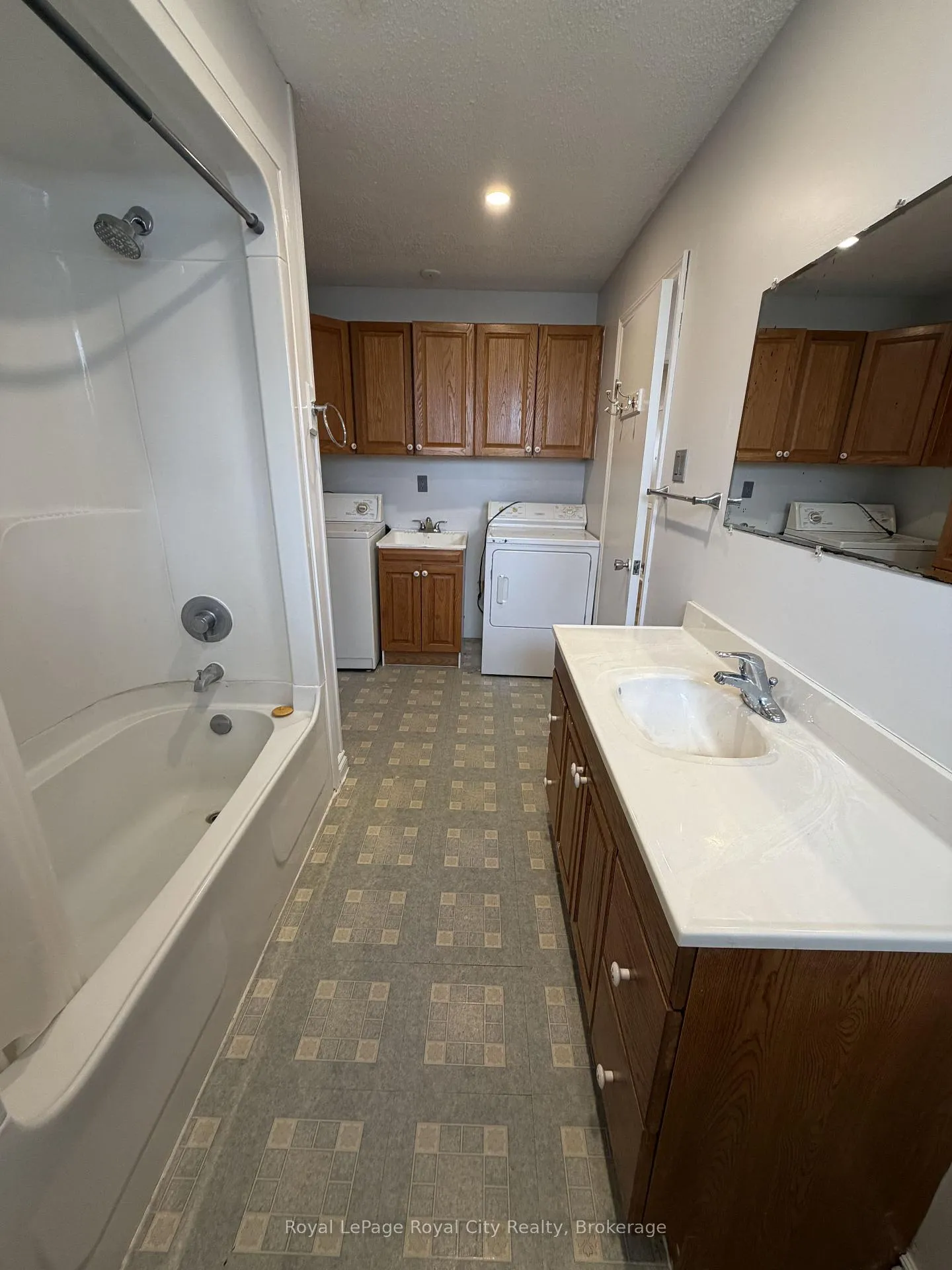 Photo 21 of Unit 2, 245 Speedvale Avenue W, Guelph, Junction/Onward Willow — HOMEH