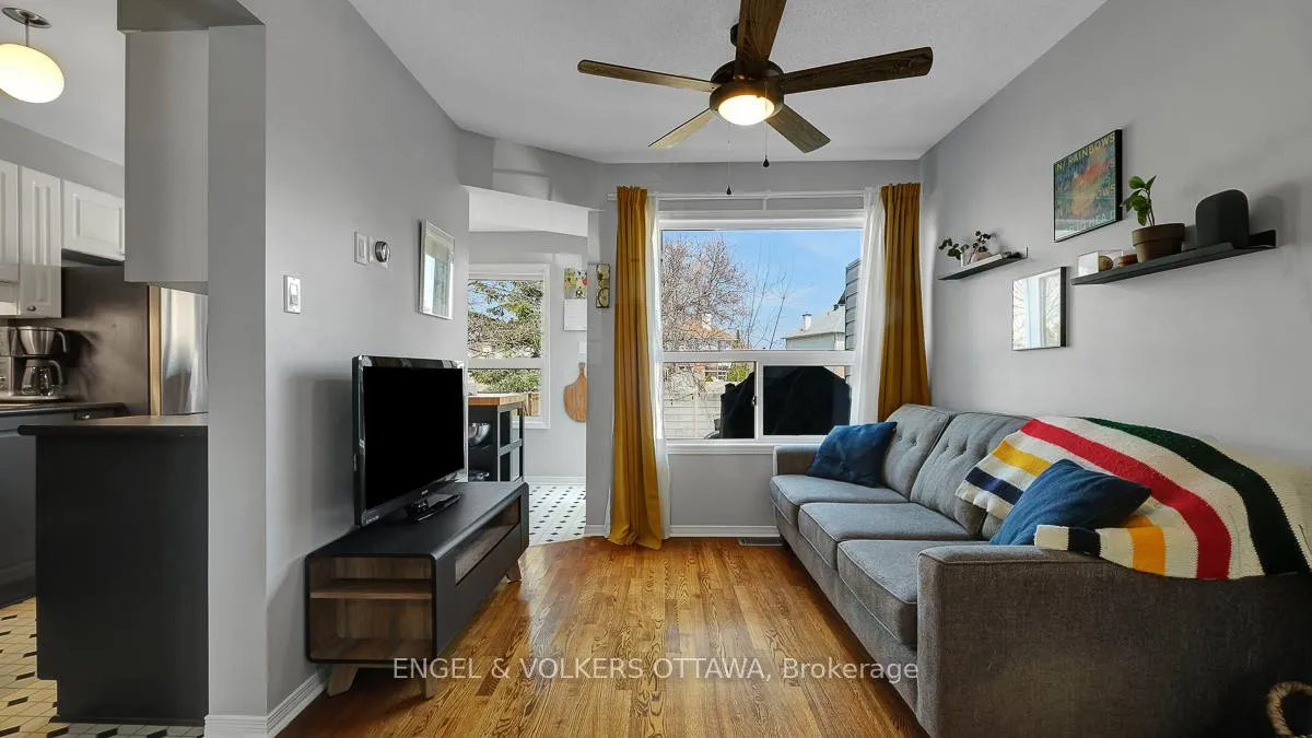 Photo 5 of 19 Mullcraft Crescent, Ottawa, Barrhaven - Longfields — HOMEH