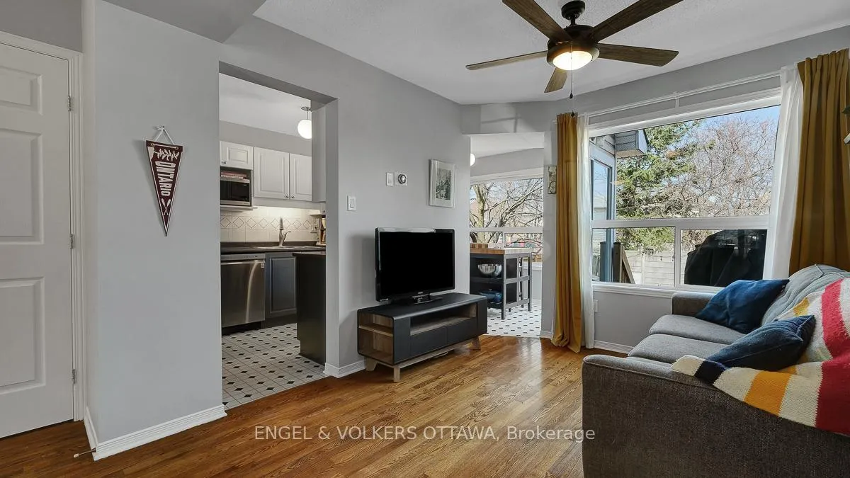 Photo 6 of 19 Mullcraft Crescent, Ottawa, Barrhaven - Longfields — HOMEH