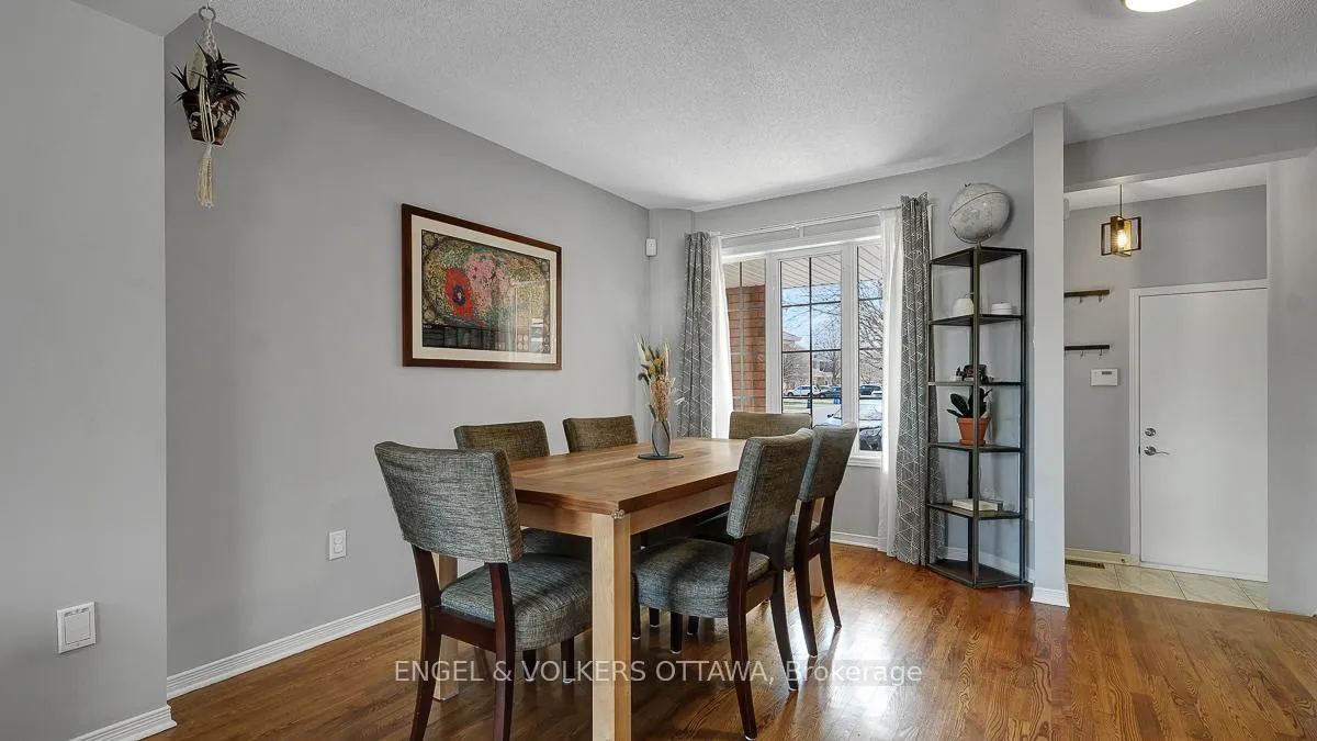 Photo 10 of 19 Mullcraft Crescent, Ottawa, Barrhaven - Longfields — HOMEH