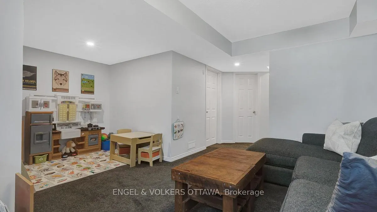 Photo 25 of 19 Mullcraft Crescent, Ottawa, Barrhaven - Longfields — HOMEH