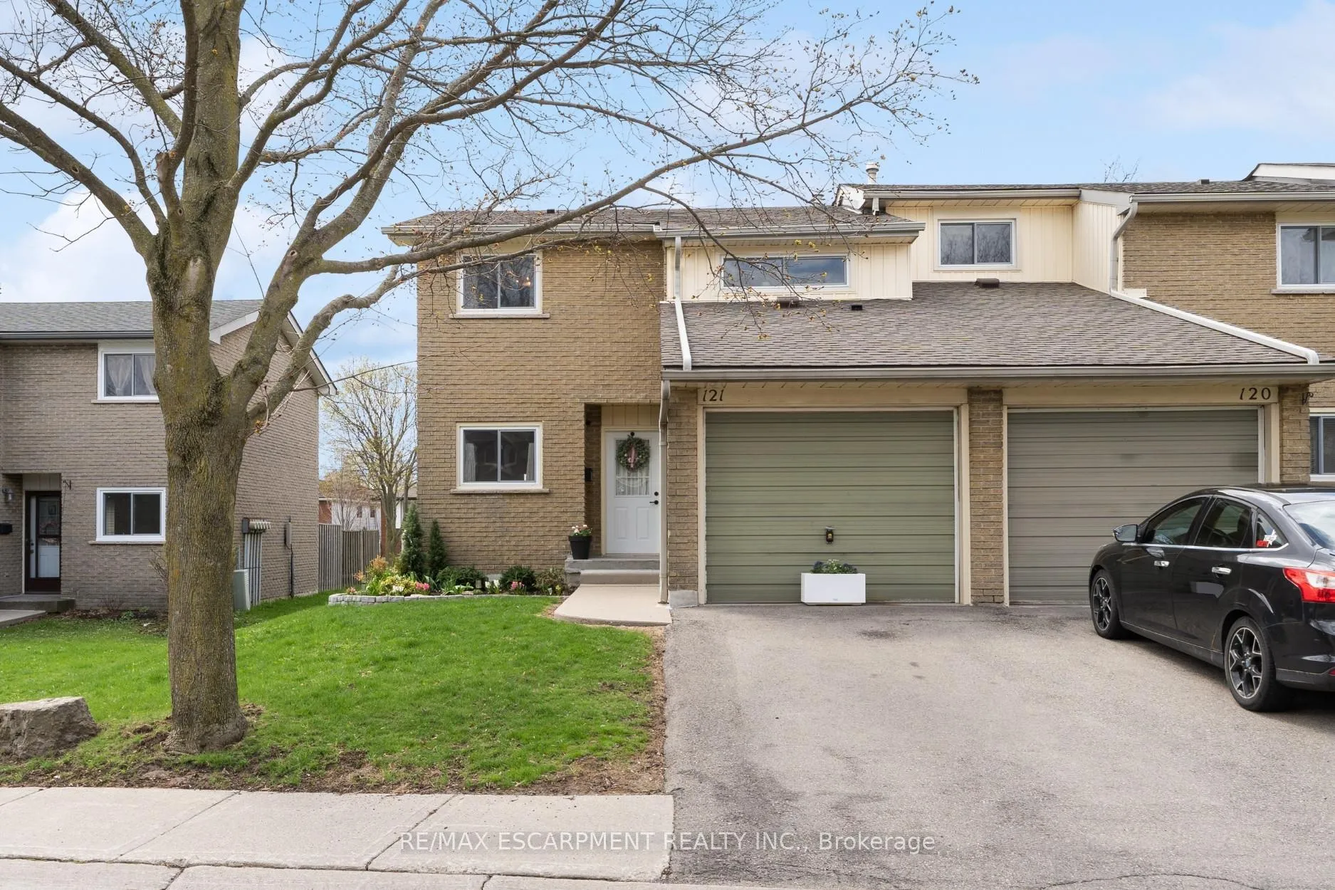 Photo 2 of Unit 121, 201 Queen Victoria Drive, Hamilton, Quinndale — HOMEH