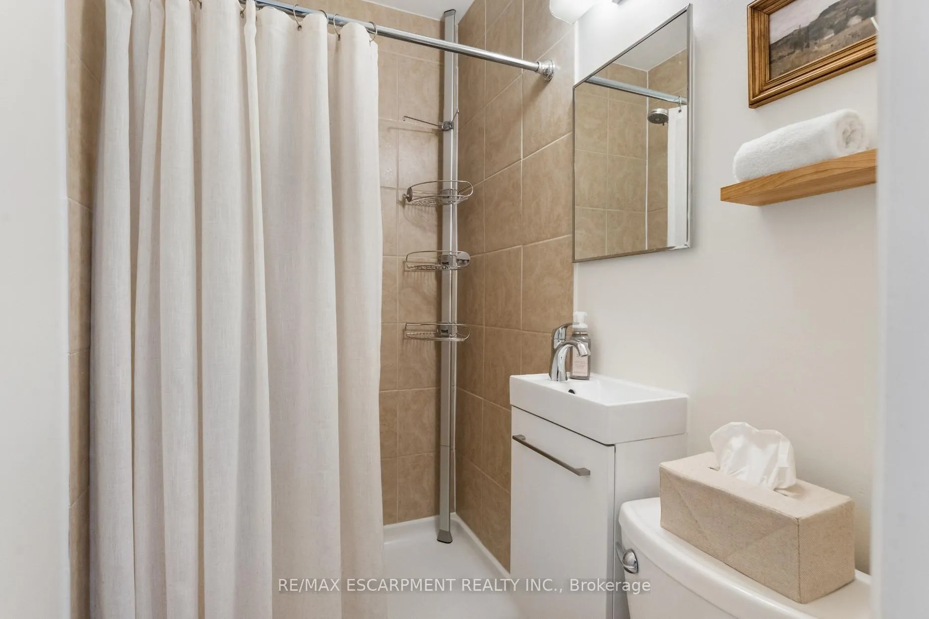 Photo 14 of Unit 121, 201 Queen Victoria Drive, Hamilton, Quinndale — HOMEH