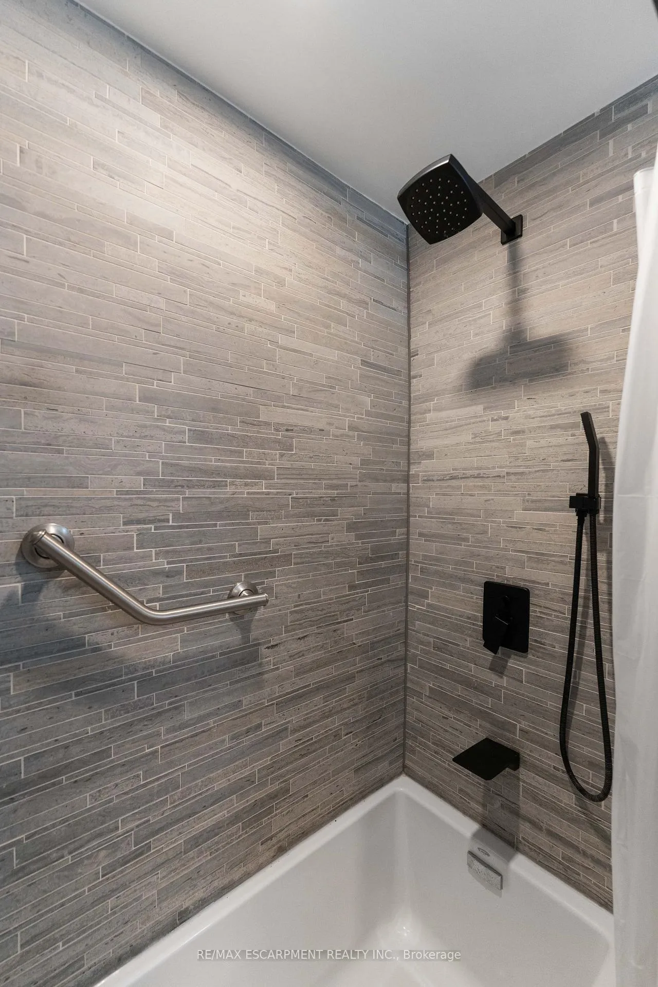 Photo 24 of Unit 121, 201 Queen Victoria Drive, Hamilton, Quinndale — HOMEH