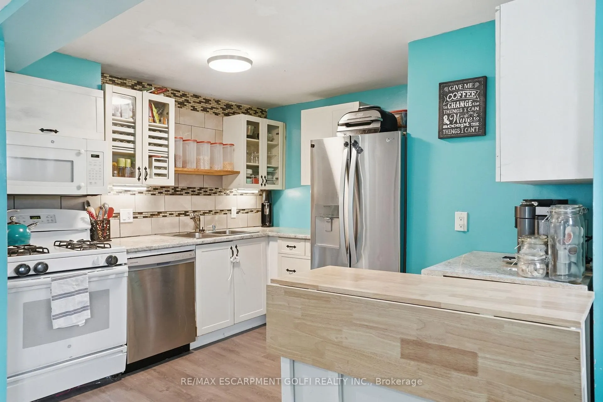 Photo 8 of 172 Stinson Street, Hamilton, Stinson — HOMEH
