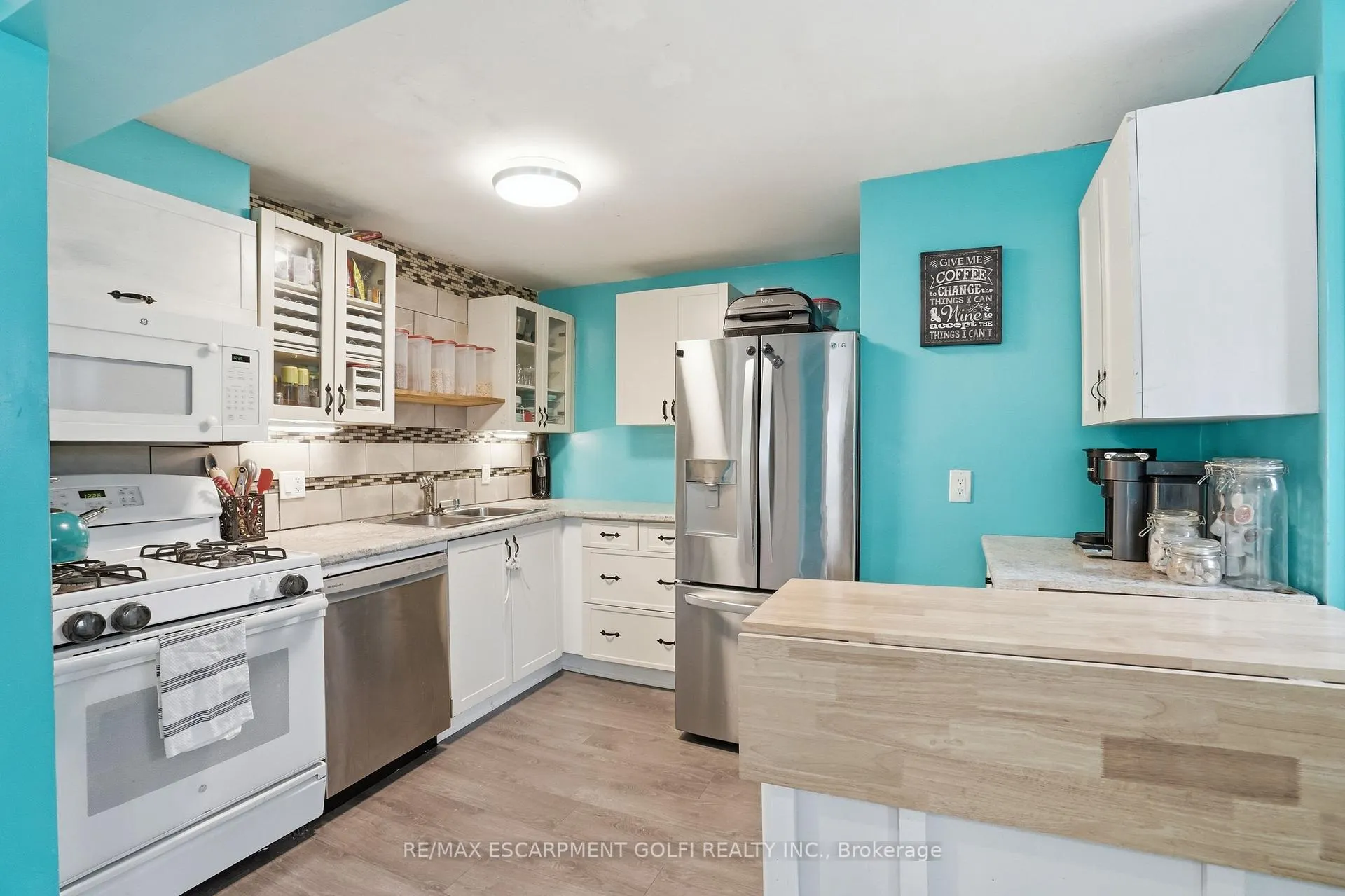 Photo 9 of 172 Stinson Street, Hamilton, Stinson — HOMEH
