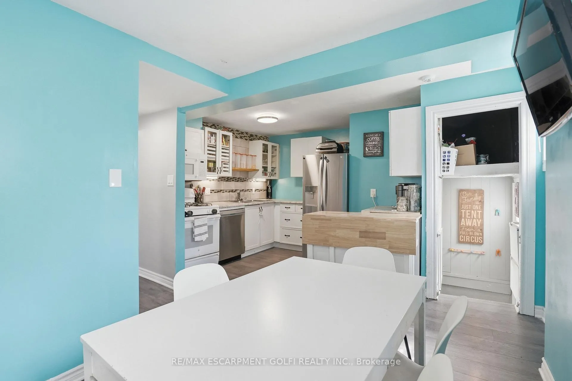 Photo 12 of 172 Stinson Street, Hamilton, Stinson — HOMEH