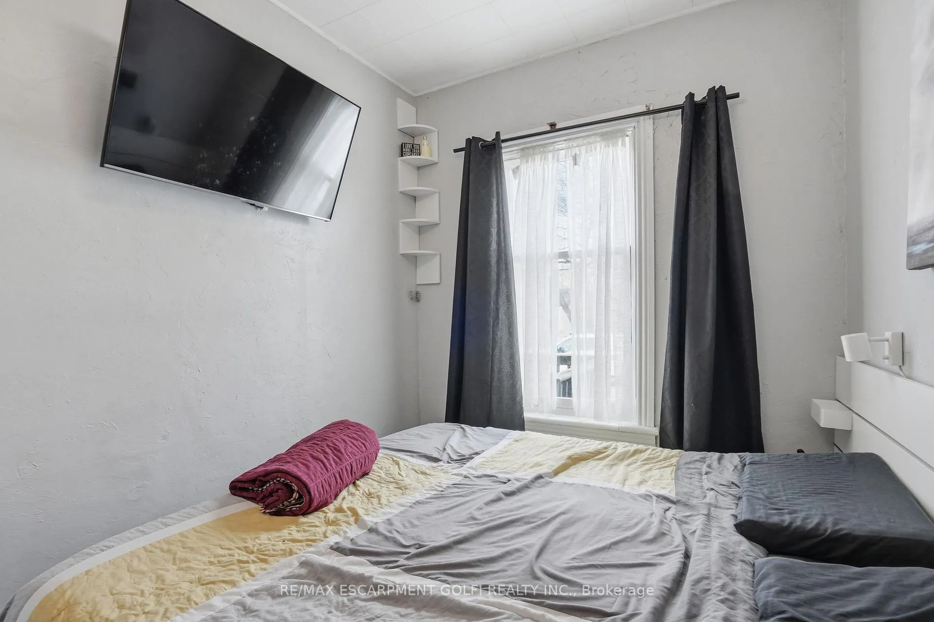 Photo 13 of 172 Stinson Street, Hamilton, Stinson — HOMEH