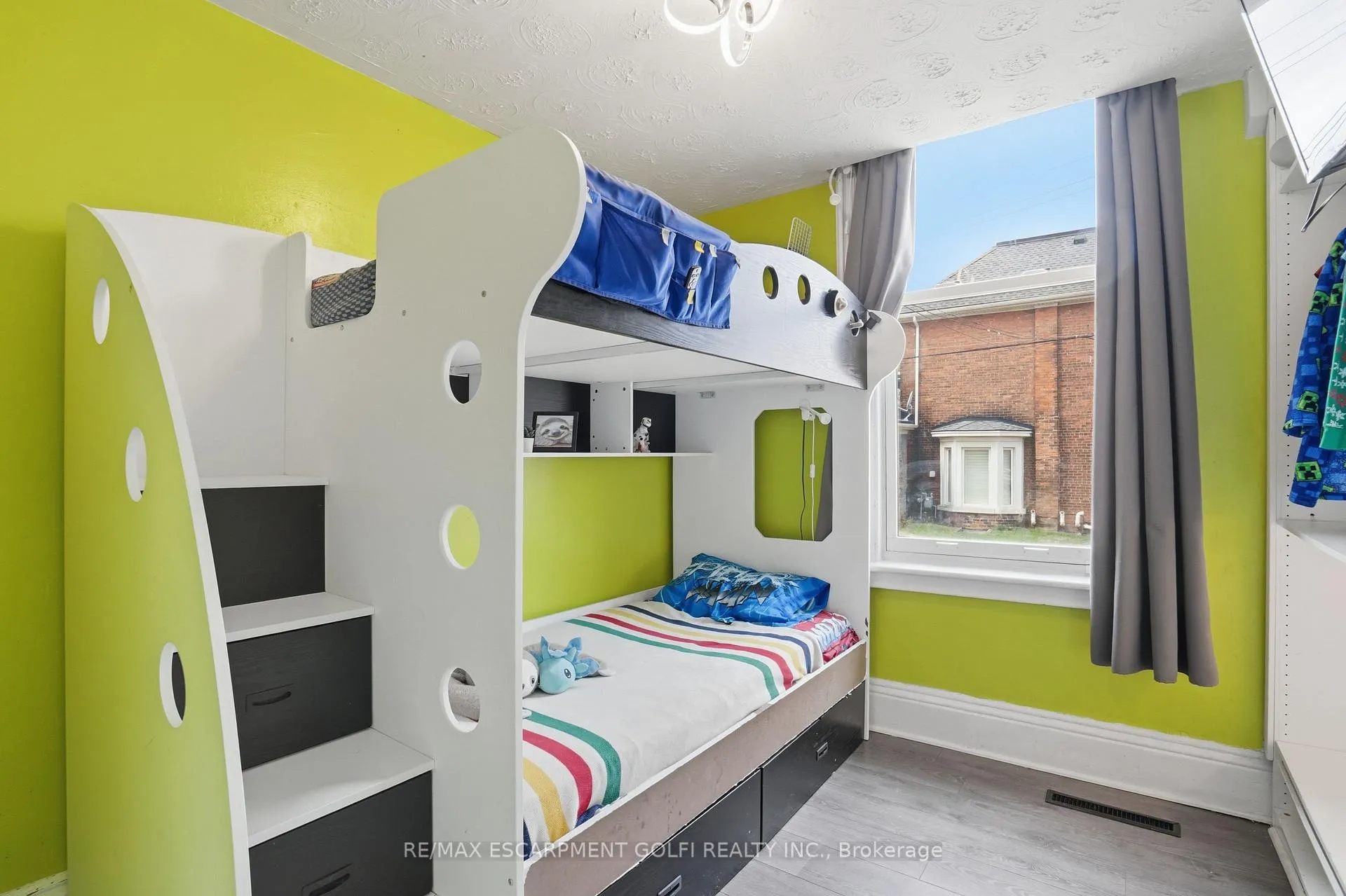 Photo 16 of 172 Stinson Street, Hamilton, Stinson — HOMEH