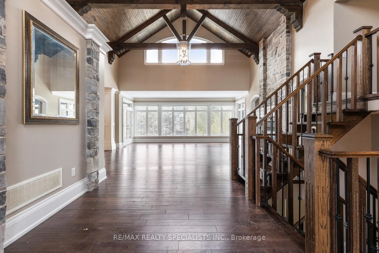 Photo 2 of 17366 Mount Pleasant Road, Caledon, Palgrave — HOMEH