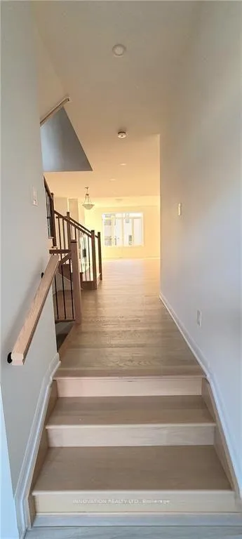 Photo 3 of 133 Maynooth Court, Ottawa, Barrhaven - Half Moon Bay — HOMEH