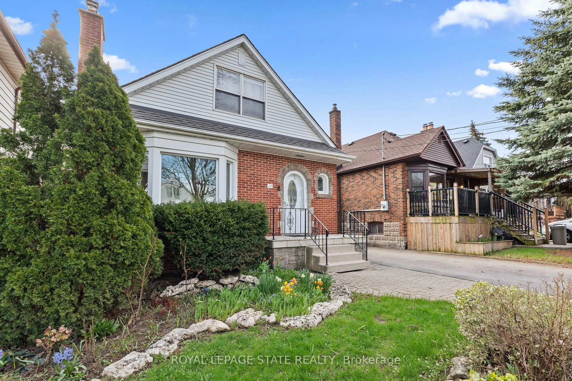 Photo 2 of 15 Millen Avenue, Hamilton, Centremount — HOMEH