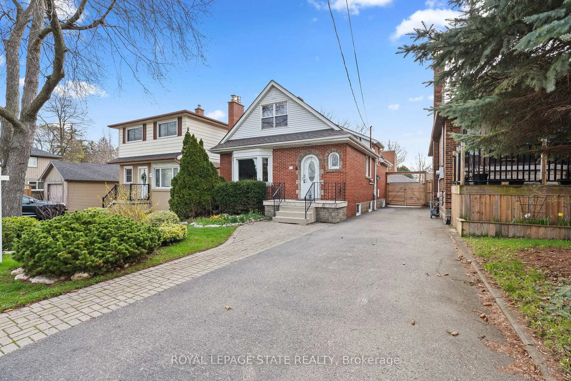 Photo 4 of 15 Millen Avenue, Hamilton, Centremount — HOMEH