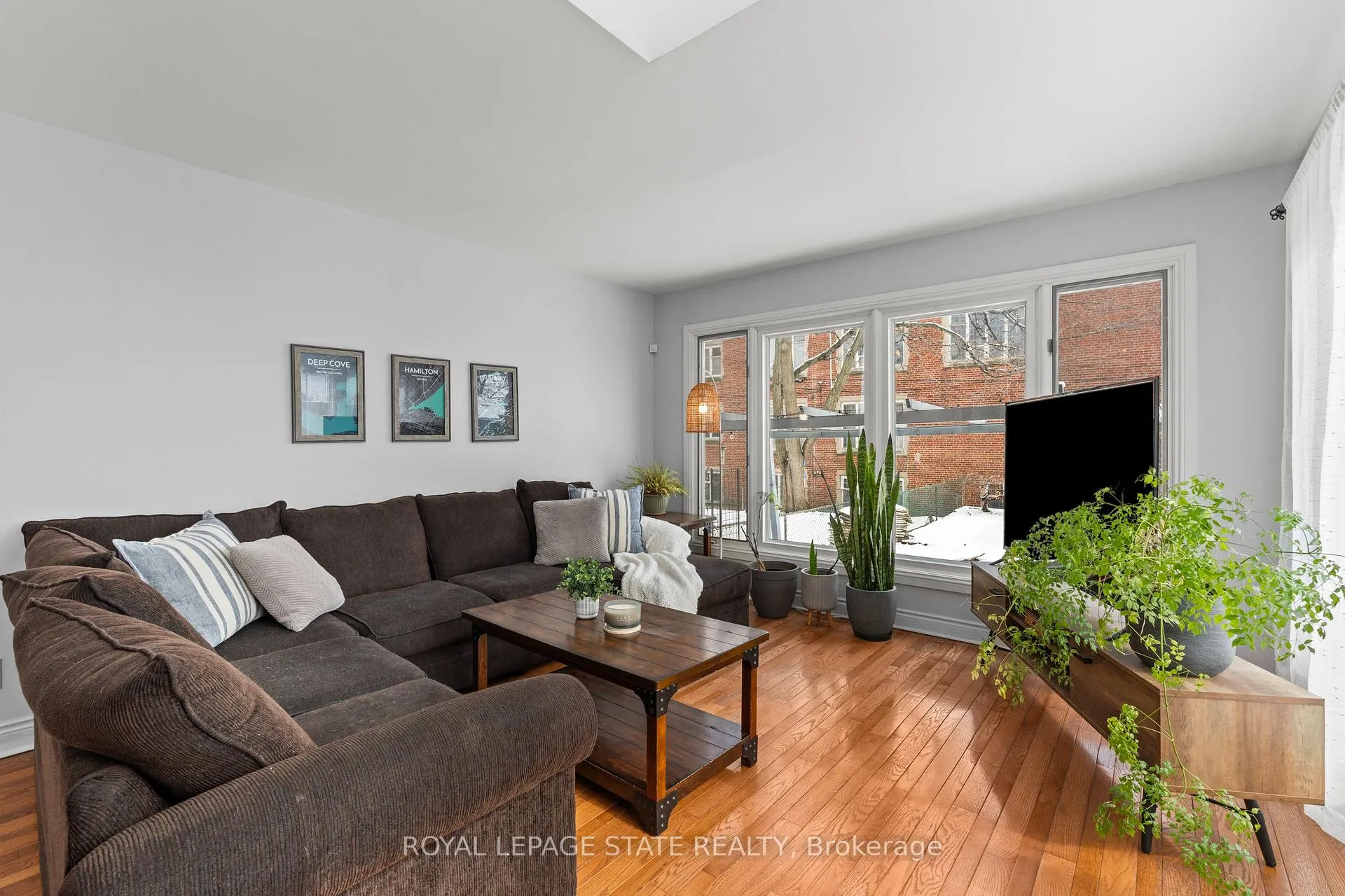 Photo 23 of 15 Millen Avenue, Hamilton, Centremount — HOMEH