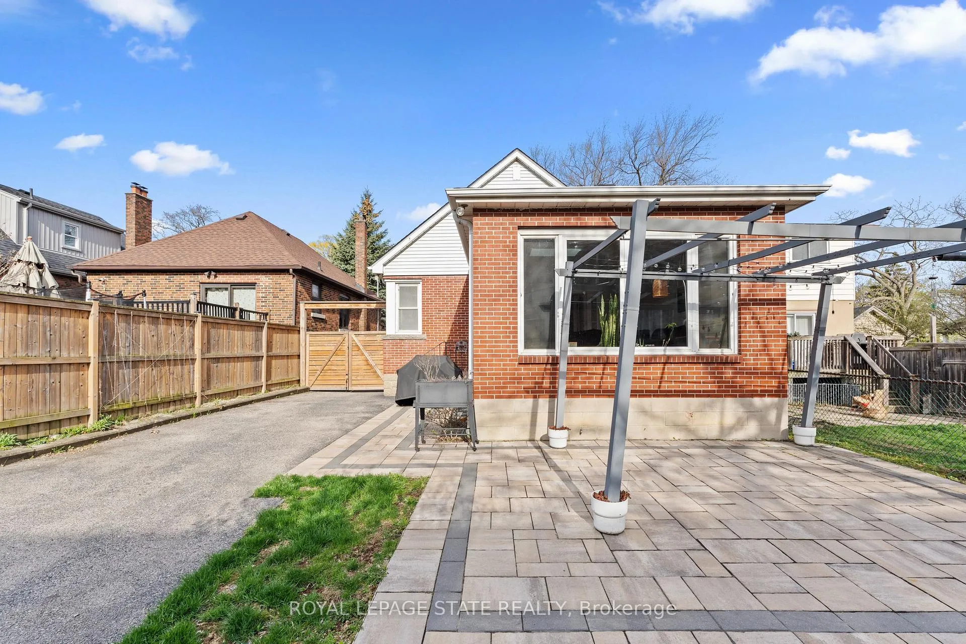 Photo 41 of 15 Millen Avenue, Hamilton, Centremount — HOMEH