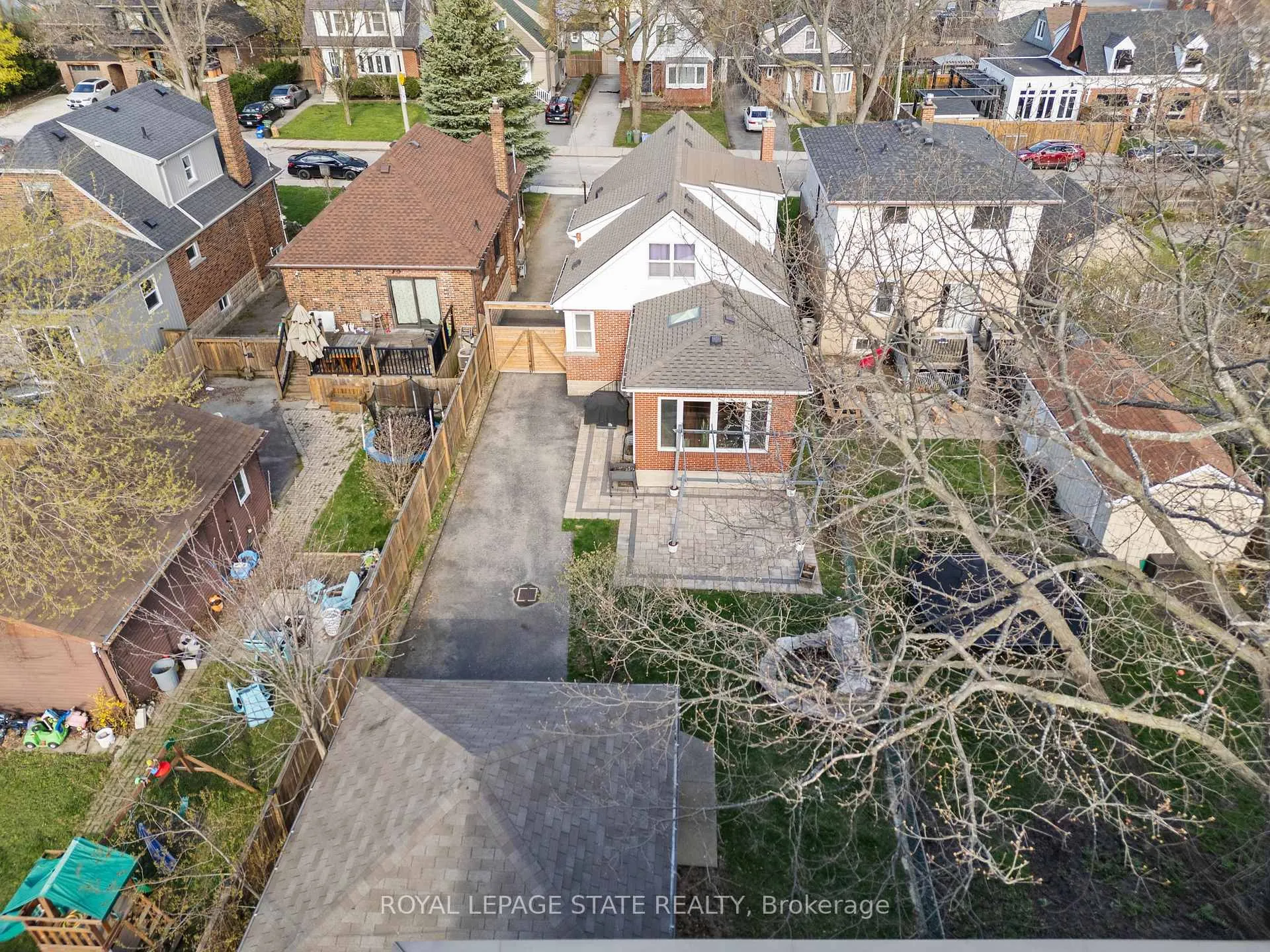 Photo 48 of 15 Millen Avenue, Hamilton, Centremount — HOMEH