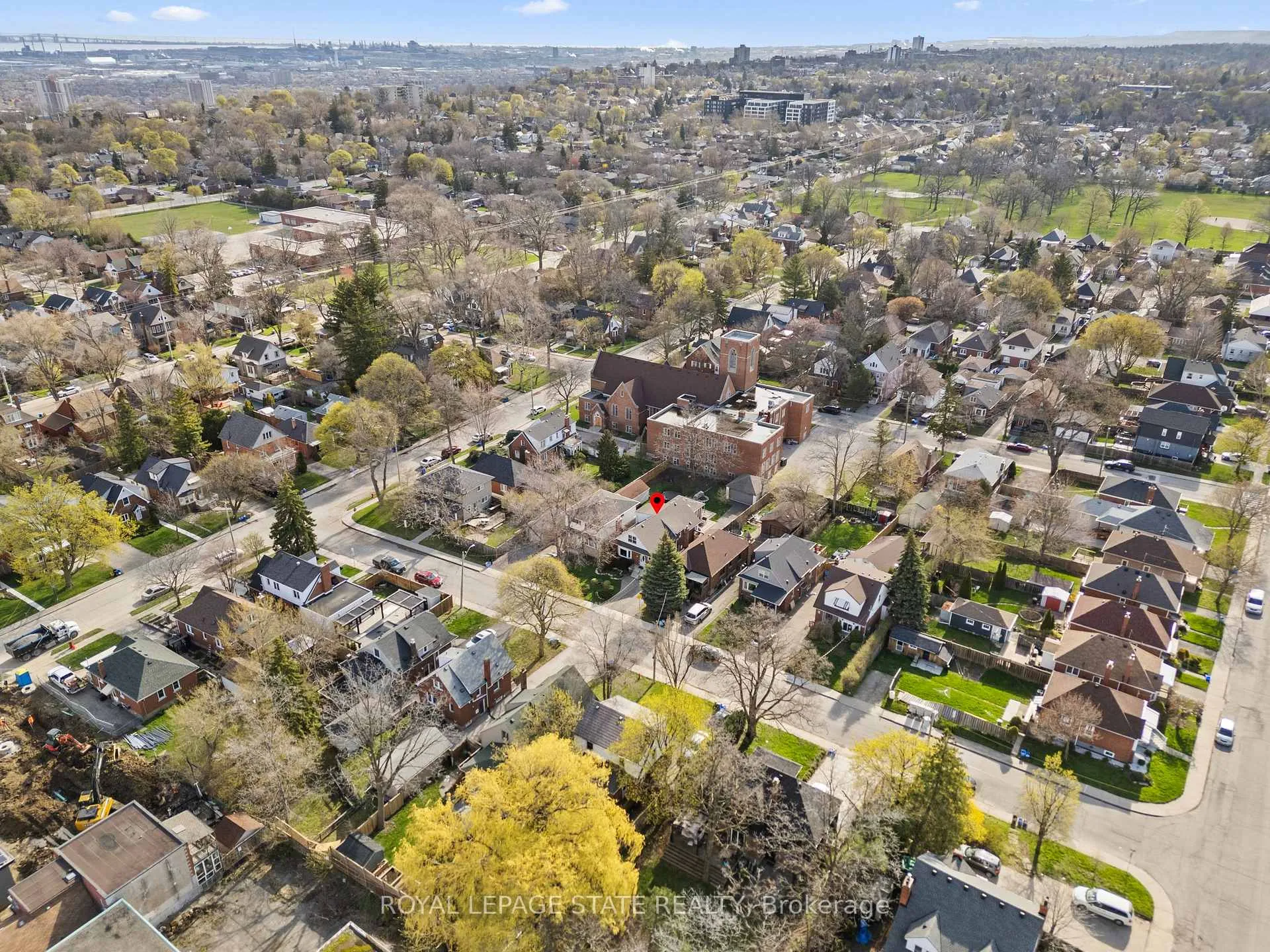 Photo 49 of 15 Millen Avenue, Hamilton, Centremount — HOMEH
