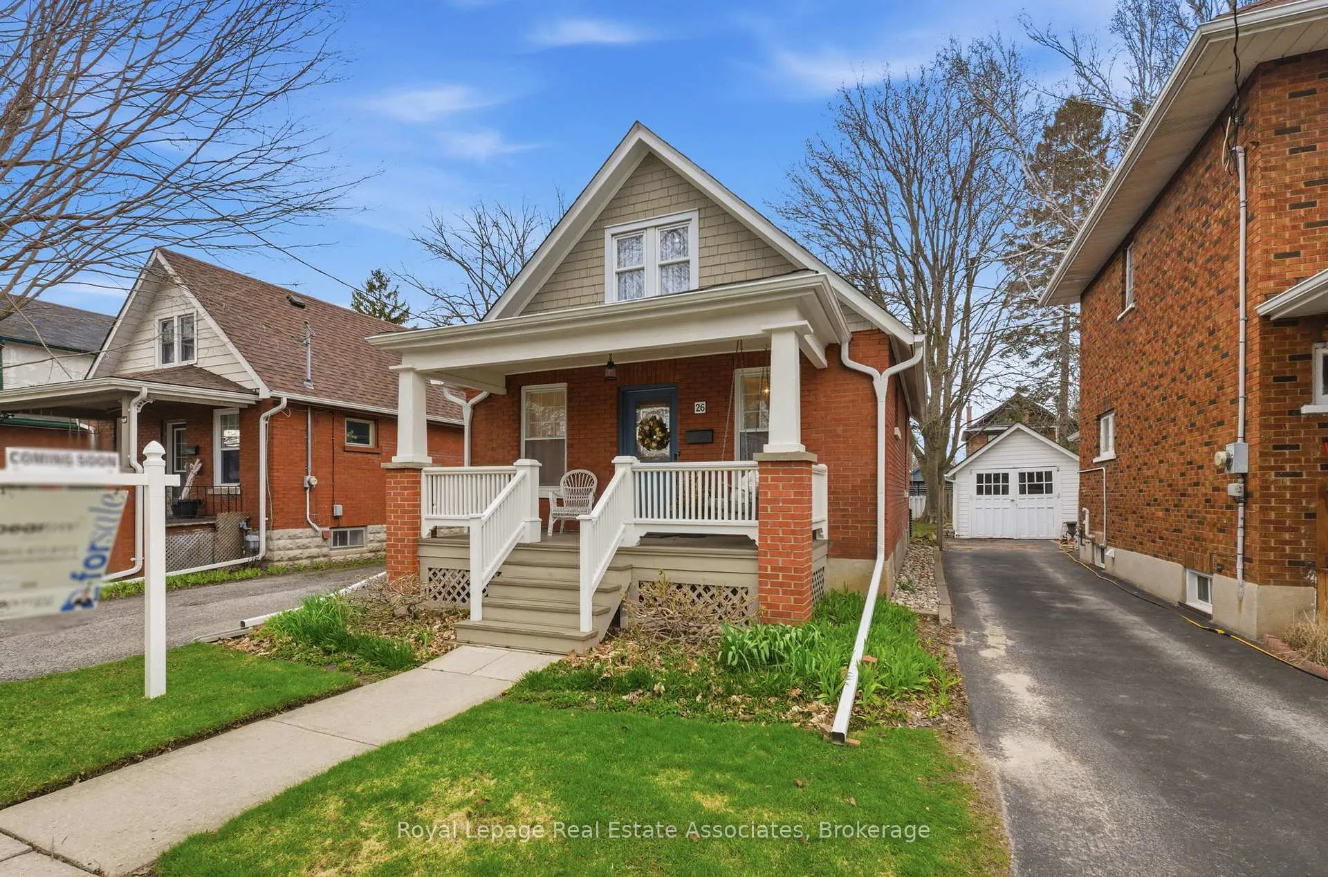 Photo 2 of 26 Arlington Avenue, Oshawa, O'Neill — HOMEH