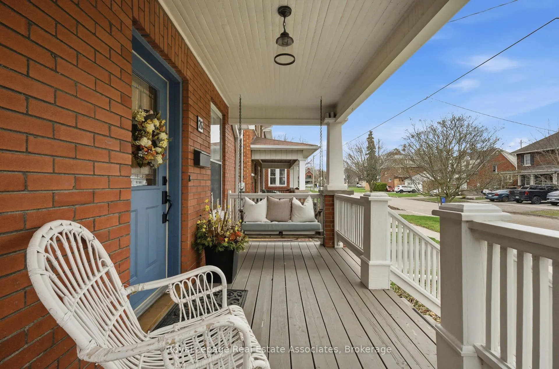 Photo 3 of 26 Arlington Avenue, Oshawa, O'Neill — HOMEH