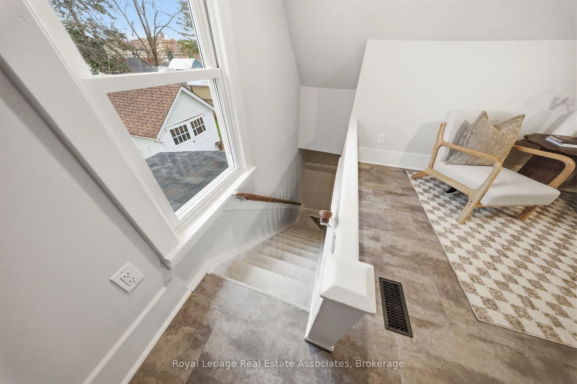 Photo 19 of 26 Arlington Avenue, Oshawa, O'Neill — HOMEH