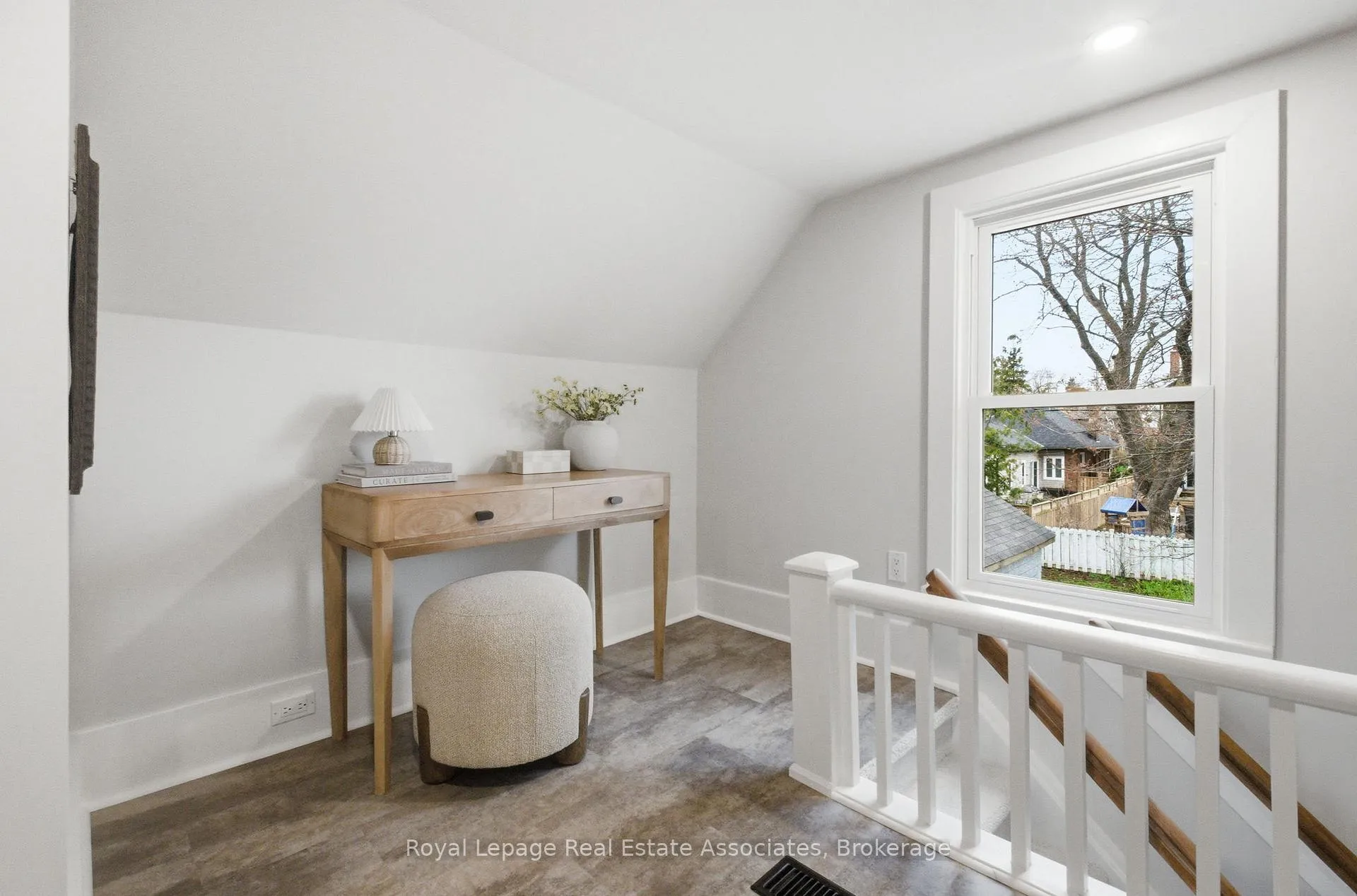 Photo 20 of 26 Arlington Avenue, Oshawa, O'Neill — HOMEH