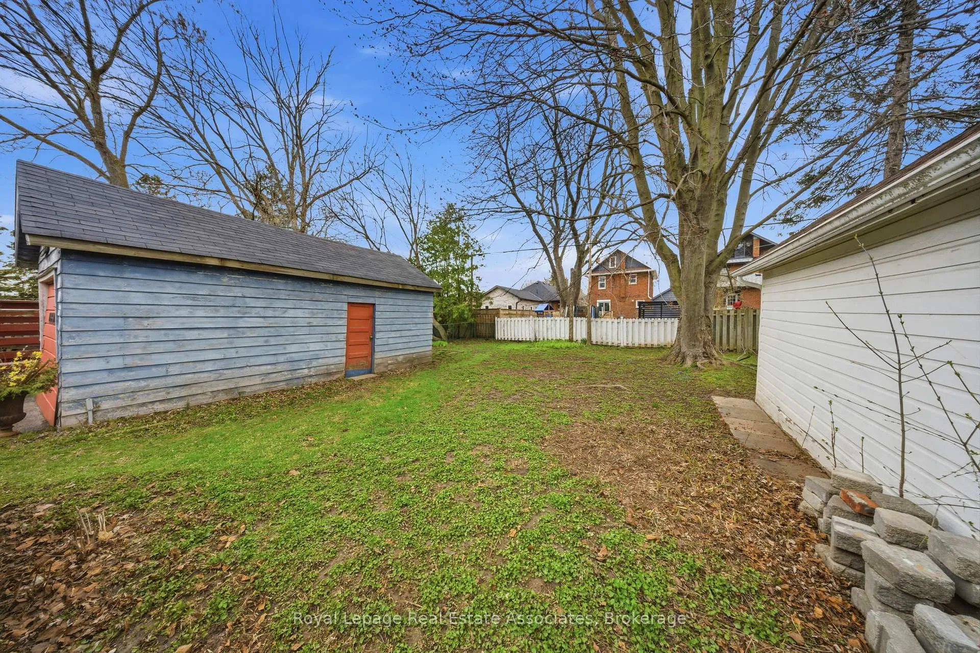 Photo 28 of 26 Arlington Avenue, Oshawa, O'Neill — HOMEH