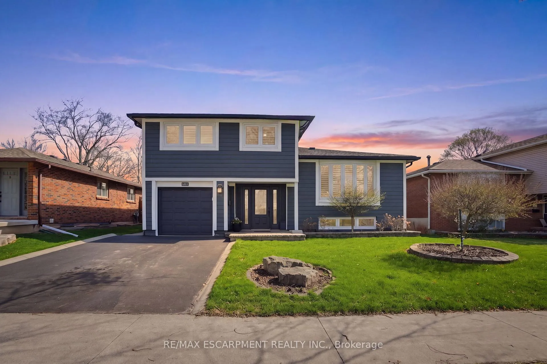 Photo 1 of 663 Mullin Way, Burlington, Appleby — HOMEH