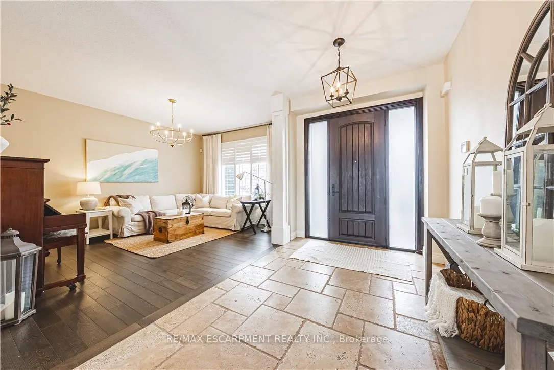 Photo 3 of 35 Greti Drive, Hamilton, Rural Glanbrook — HOMEH