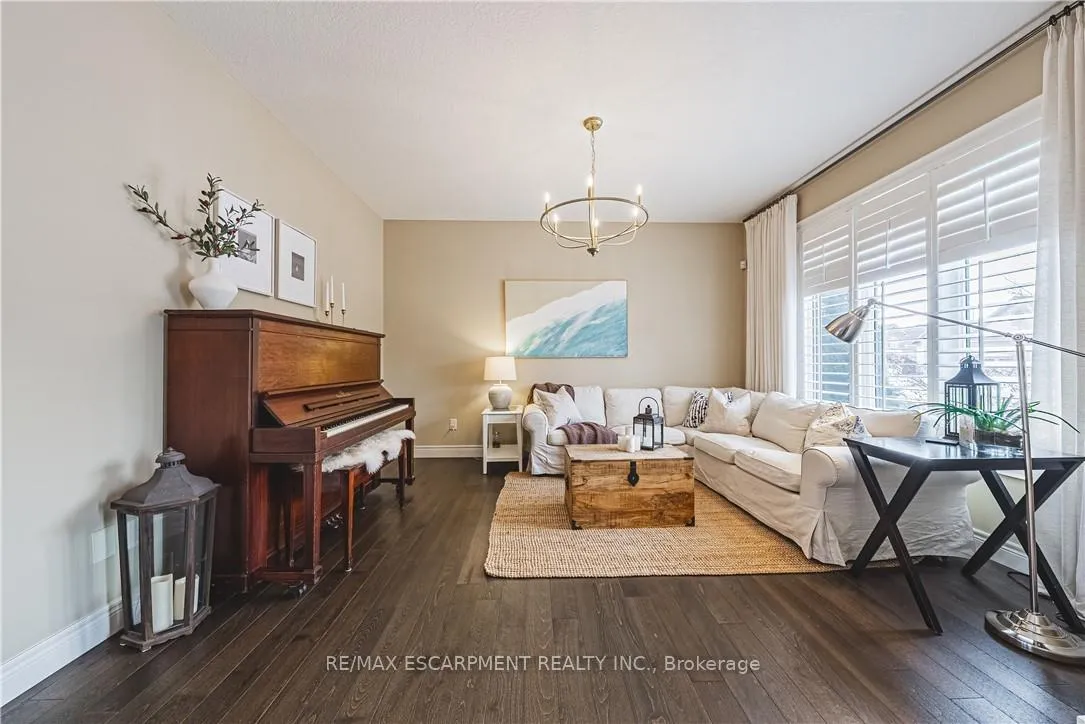 Photo 6 of 35 Greti Drive, Hamilton, Rural Glanbrook — HOMEH
