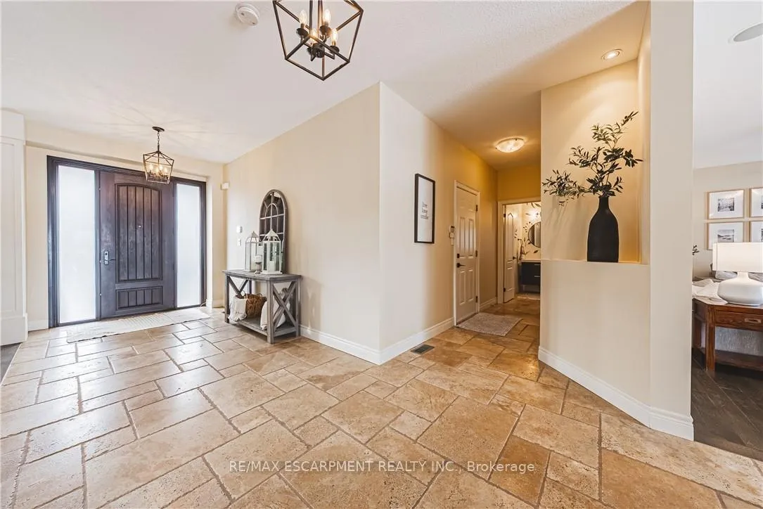 Photo 15 of 35 Greti Drive, Hamilton, Rural Glanbrook — HOMEH