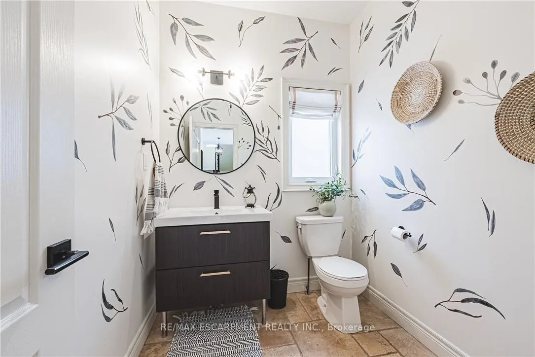 Photo 16 of 35 Greti Drive, Hamilton, Rural Glanbrook — HOMEH
